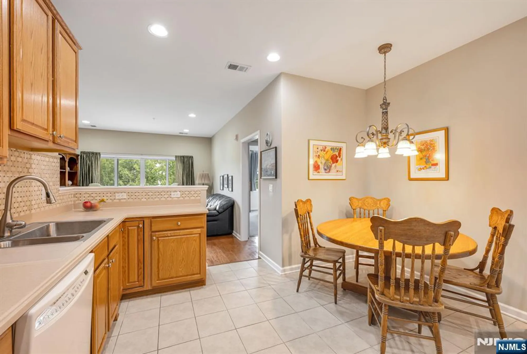 Property Slideshow image 10 of 35 | 5201 warrens way, Wanaque, NJ, 07465