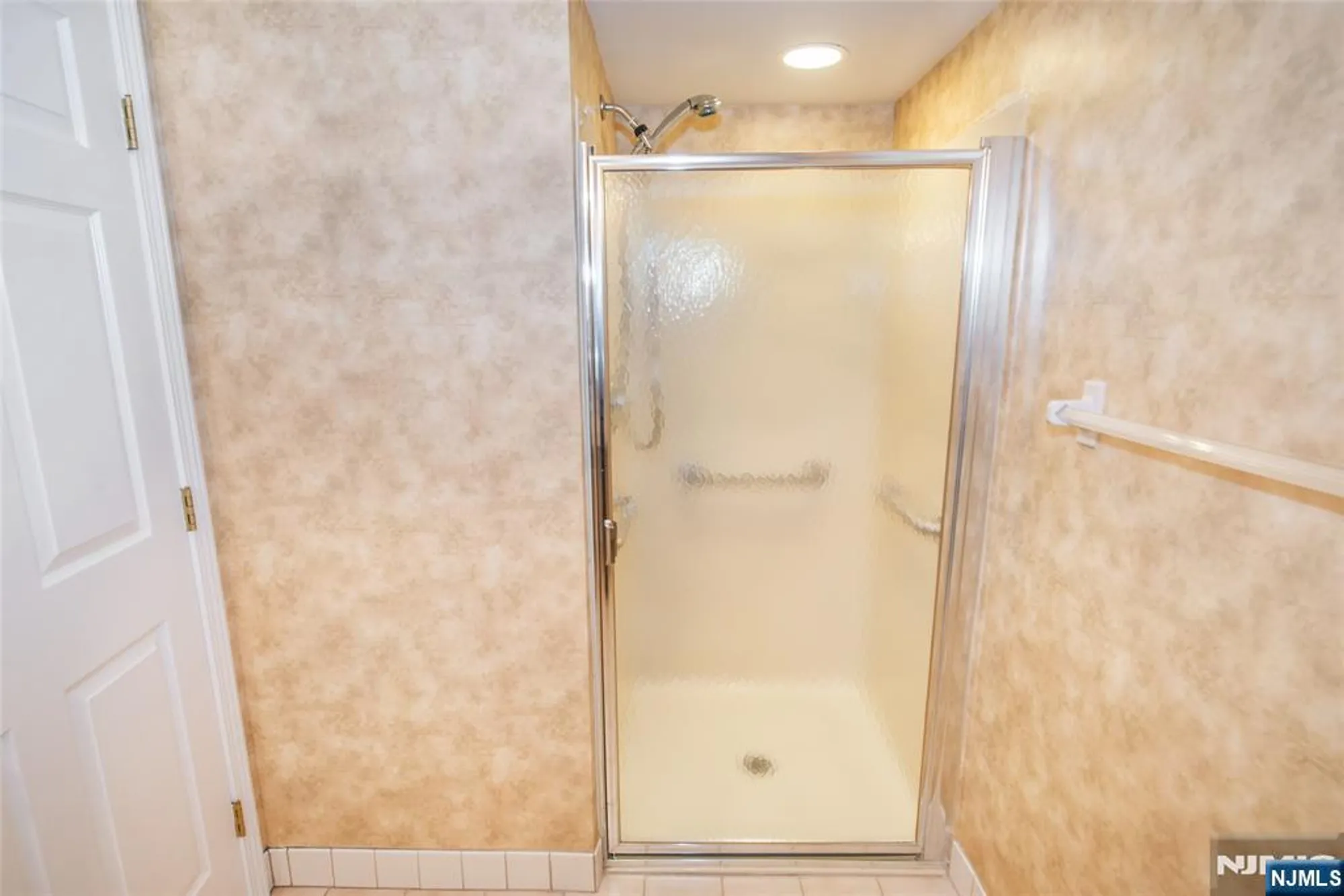 Property Slideshow image 18 of 29 | 7311 richmond rd # 311, West Milford, NJ, 07480