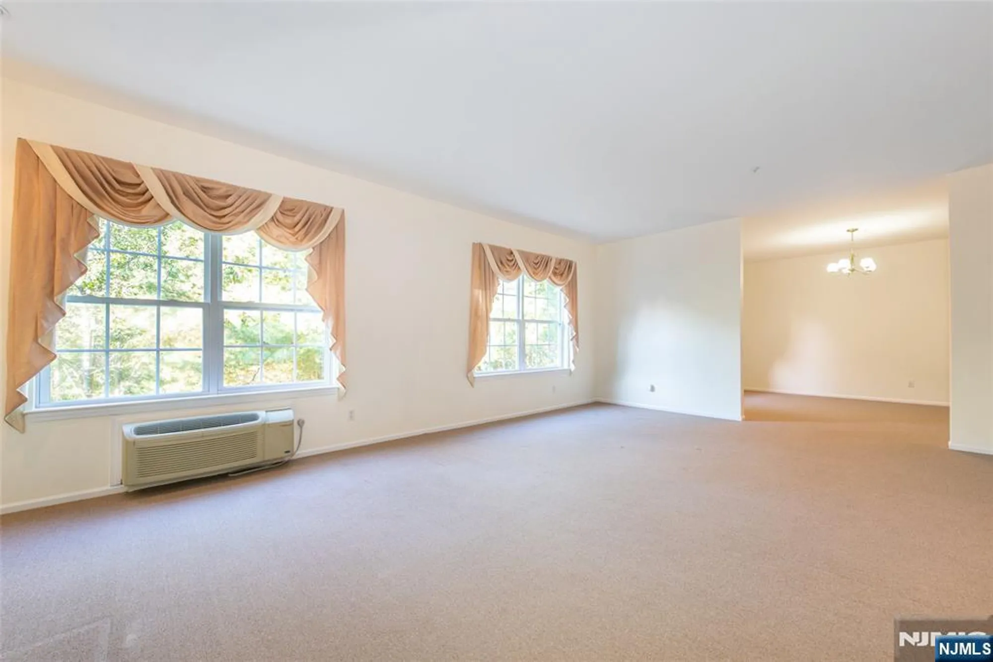 Property Slideshow image 4 of 29 | 7311 richmond rd # 311, West Milford, NJ, 07480