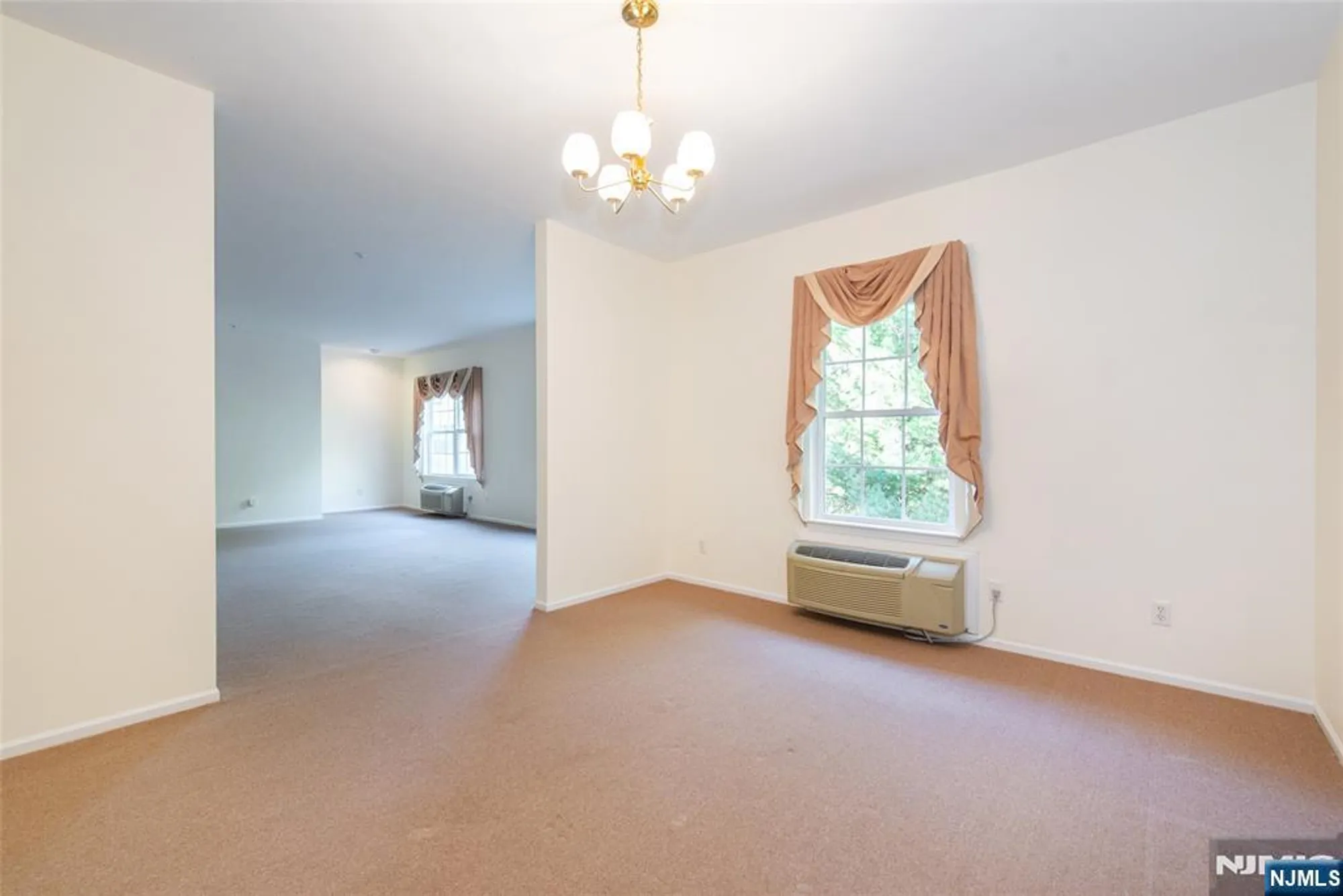 Property Slideshow image 8 of 29 | 7311 richmond rd # 311, West Milford, NJ, 07480