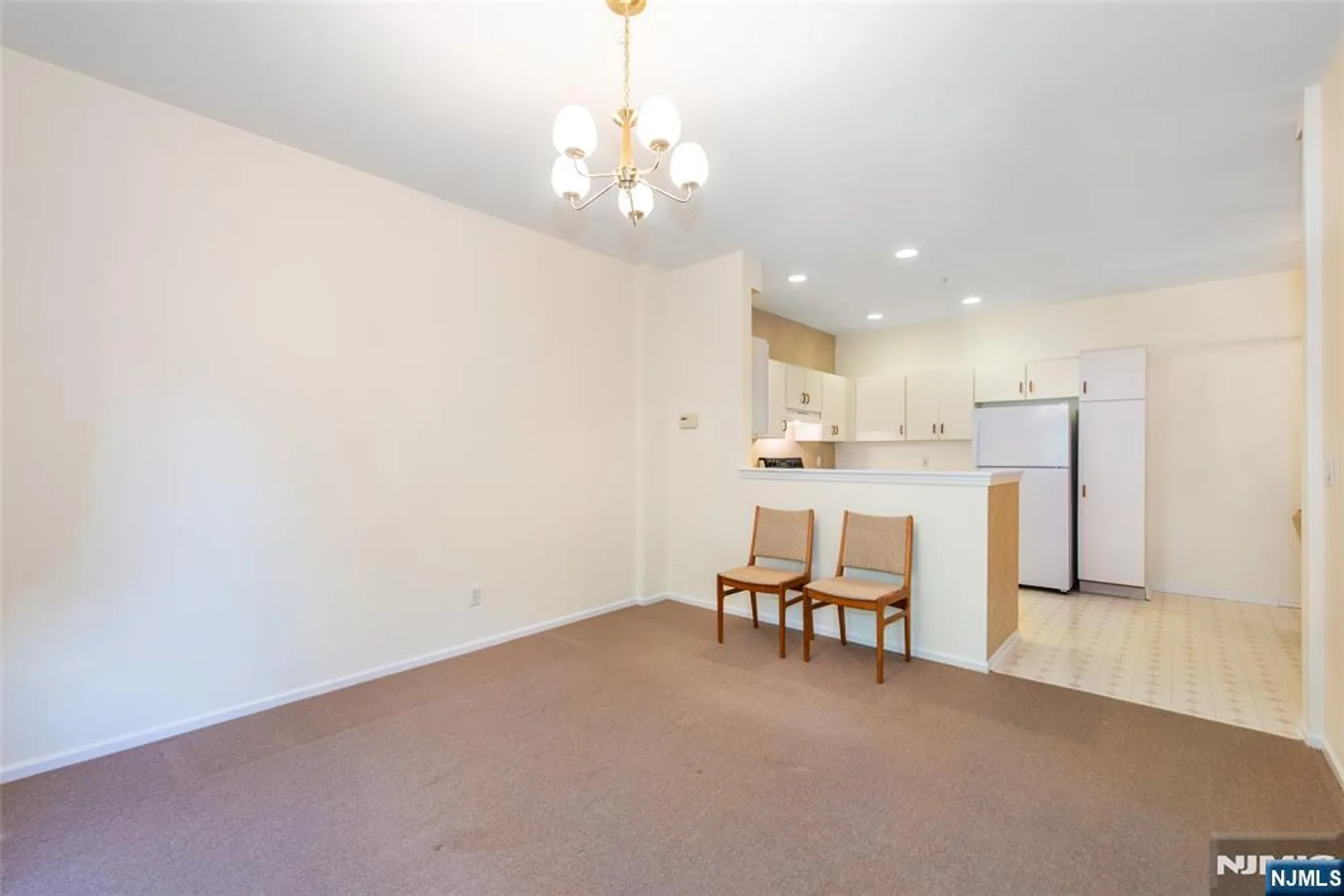 Property Slideshow image 10 of 29 | 7311 richmond rd # 311, West Milford, NJ, 07480