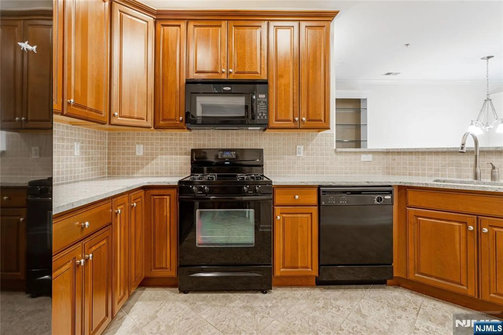 Property Slideshow image 12 of 38 | 40 azalea dr 3517, Old Bridge, NJ, 08857