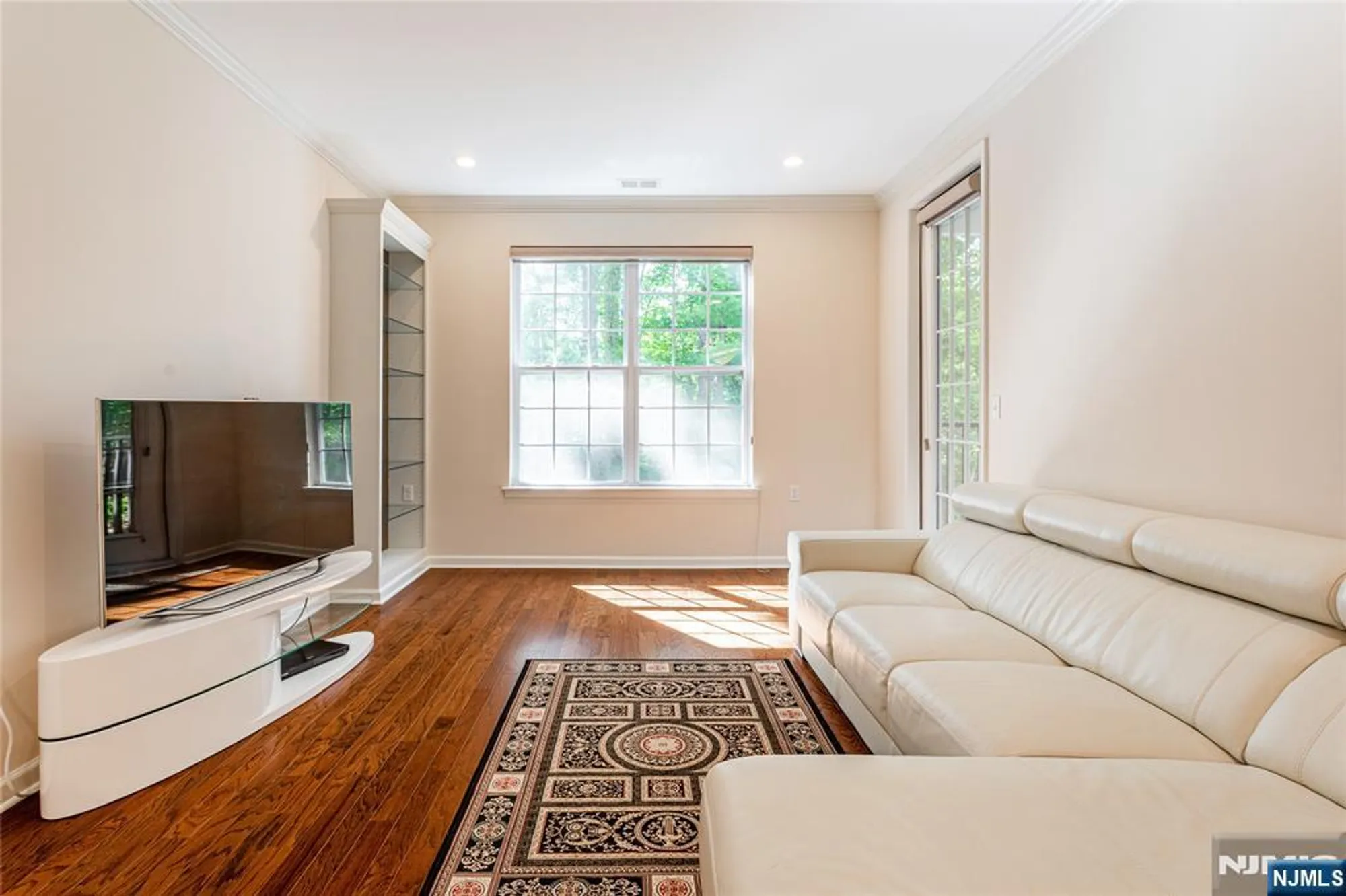 Property Slideshow image 5 of 38 | 40 azalea dr 3517, Old Bridge, NJ, 08857