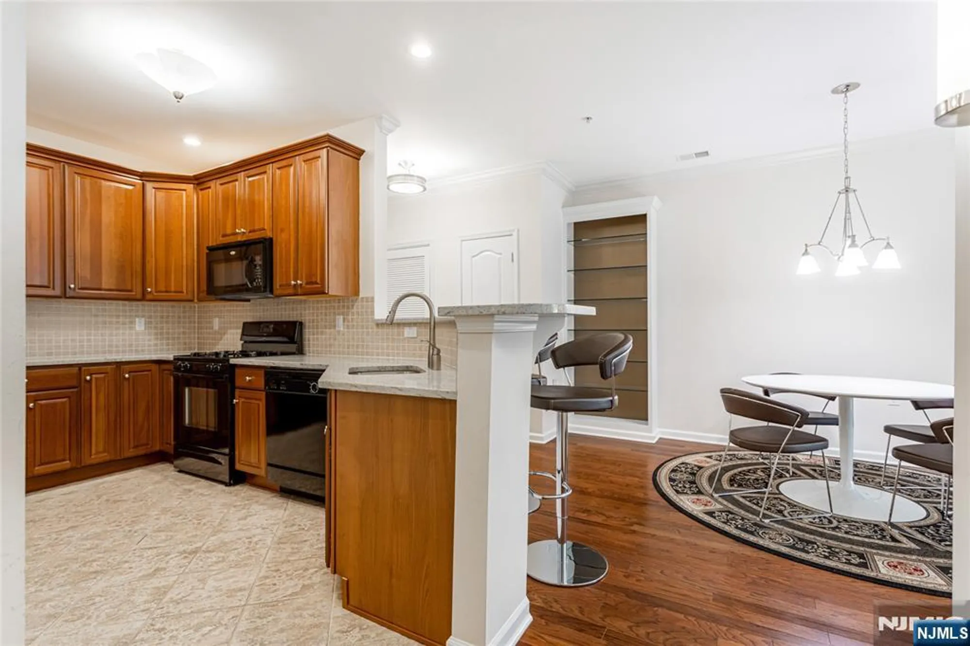 Property Slideshow image 9 of 38 | 40 azalea dr 3517, Old Bridge, NJ, 08857