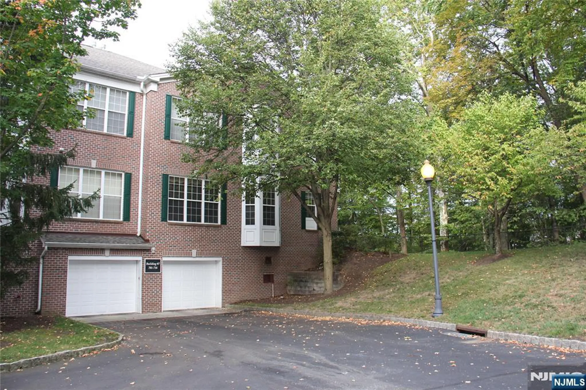 Property Slideshow image 2 of 40 | 705 four seasons dr, Wayne, NJ, 07470