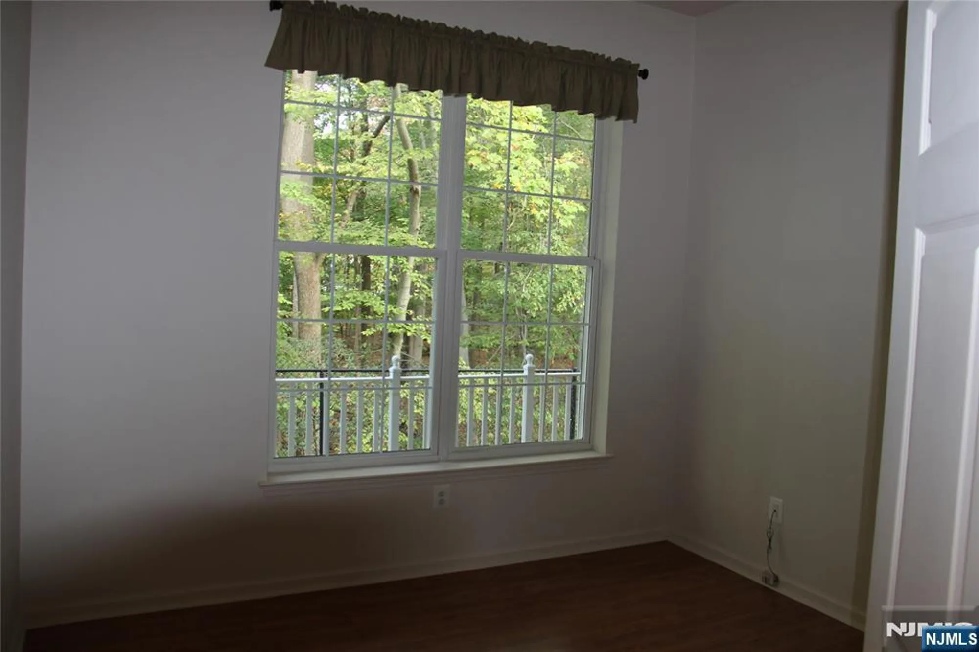 Property Slideshow image 13 of 40 | 705 four seasons dr, Wayne, NJ, 07470