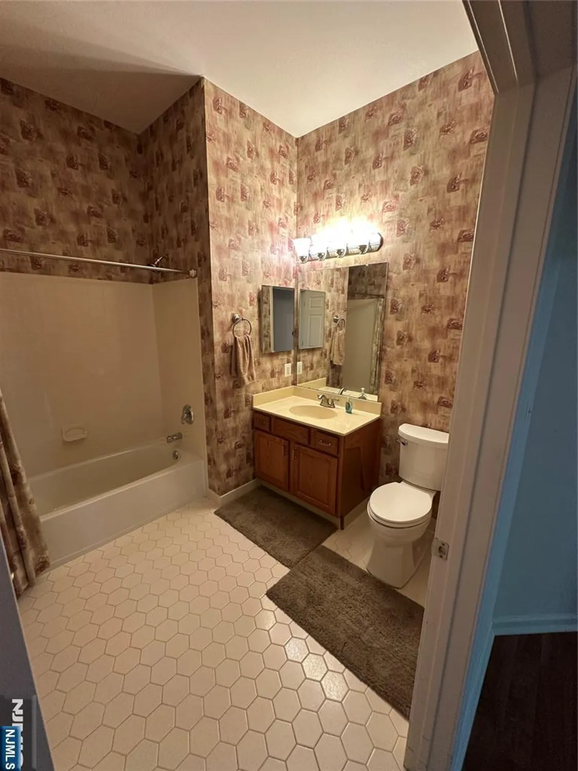 Property Slideshow image 15 of 40 | 705 four seasons dr, Wayne, NJ, 07470