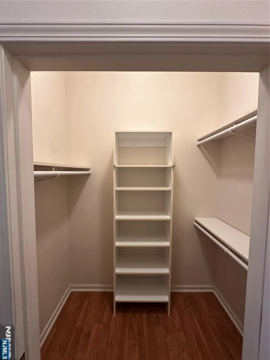 Property Slideshow image 18 of 40 | 705 four seasons dr, Wayne, NJ, 07470