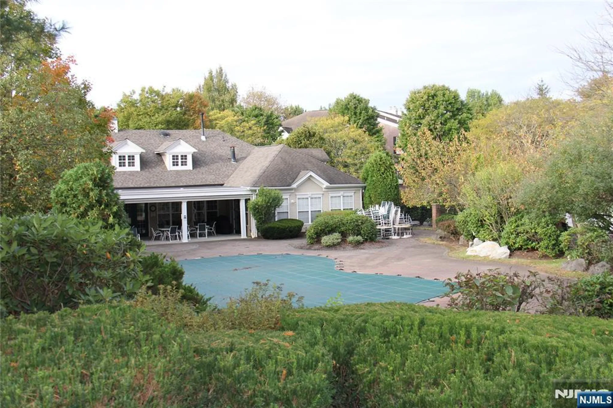 Property Slideshow image 28 of 40 | 705 four seasons dr, Wayne, NJ, 07470