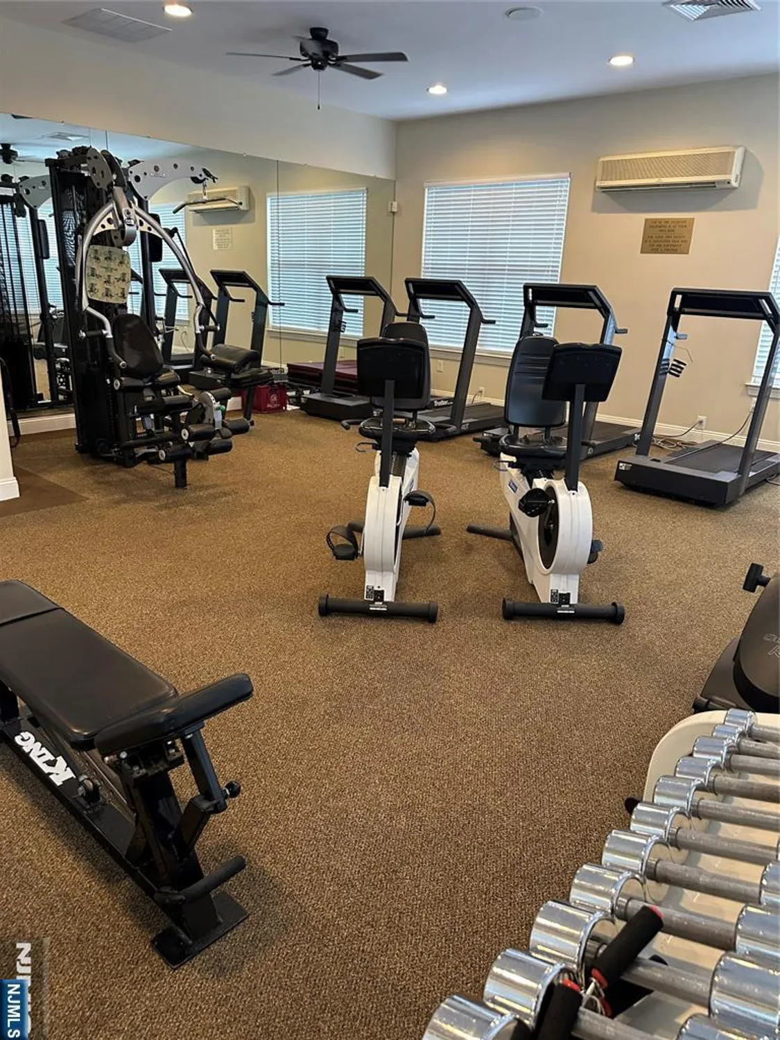 Property Slideshow image 32 of 40 | 705 four seasons dr, Wayne, NJ, 07470