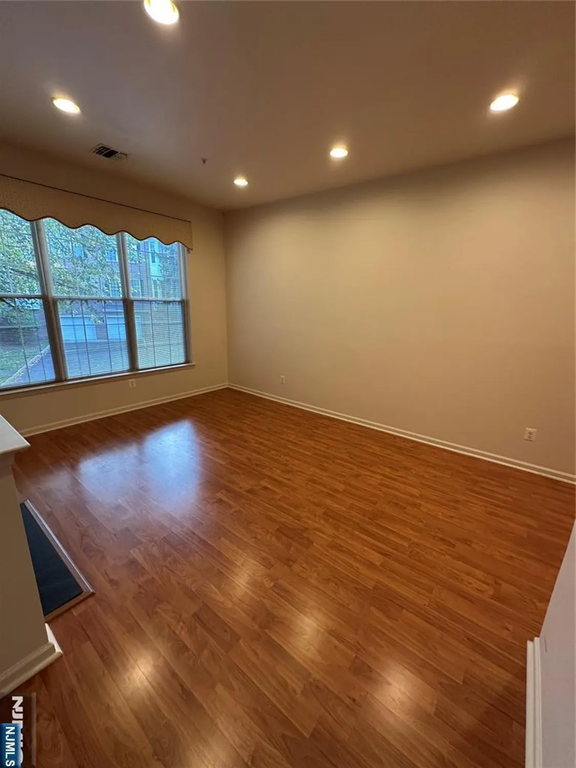 Property Slideshow image 7 of 40 | 705 four seasons dr, Wayne, NJ, 07470