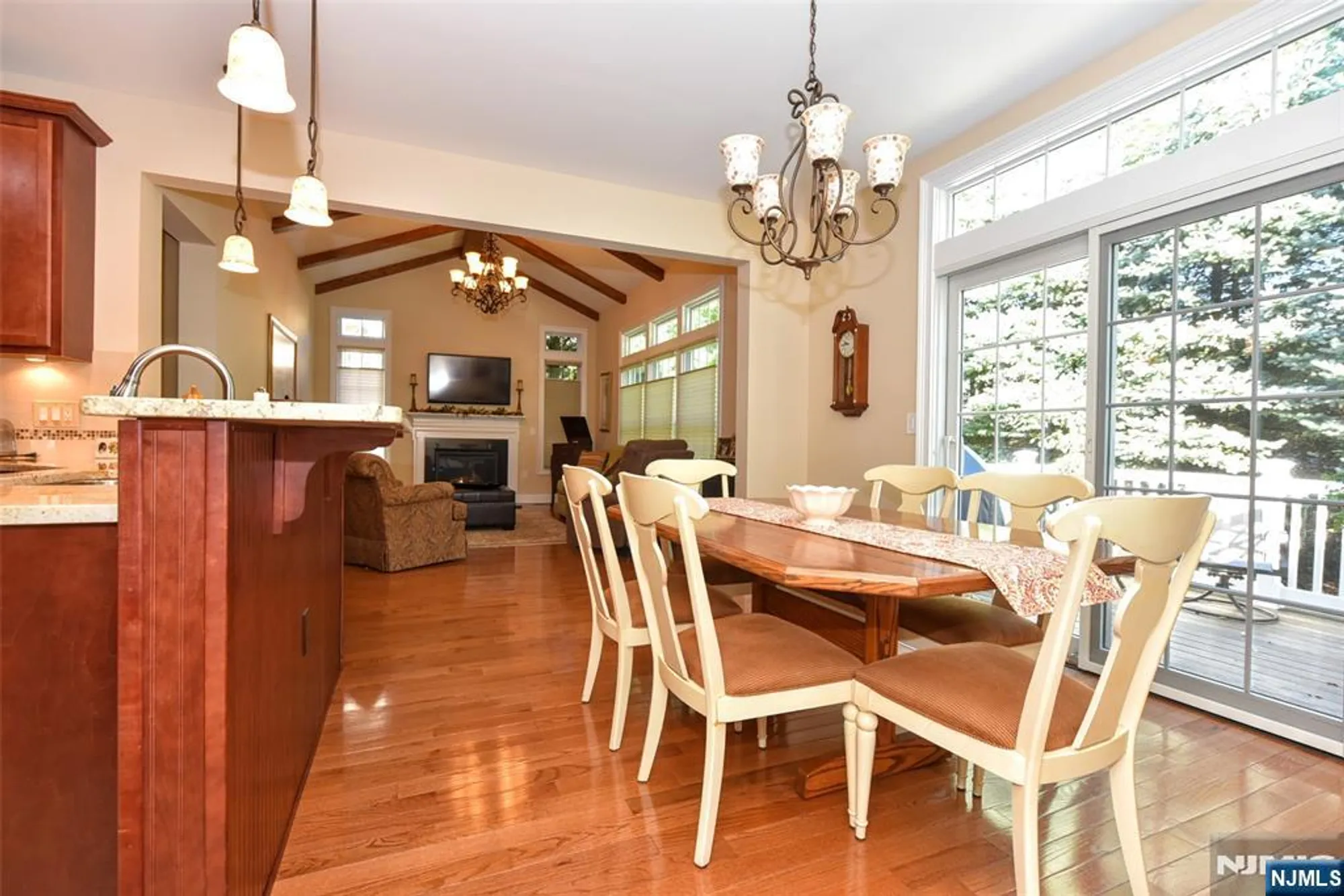 Property Slideshow image 16 of 38 | 45 windsor ln, Ramsey, NJ, 07446