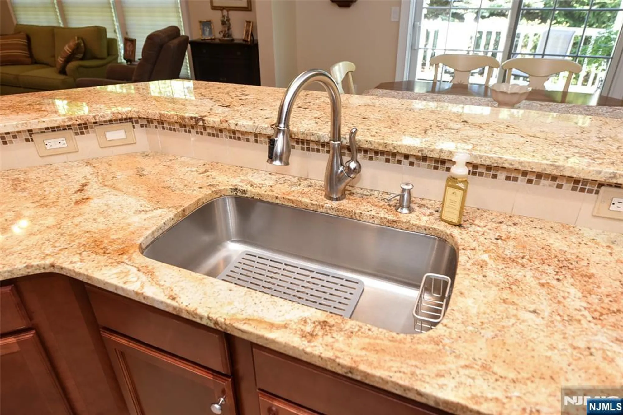 Property Slideshow image 18 of 38 | 45 windsor ln, Ramsey, NJ, 07446