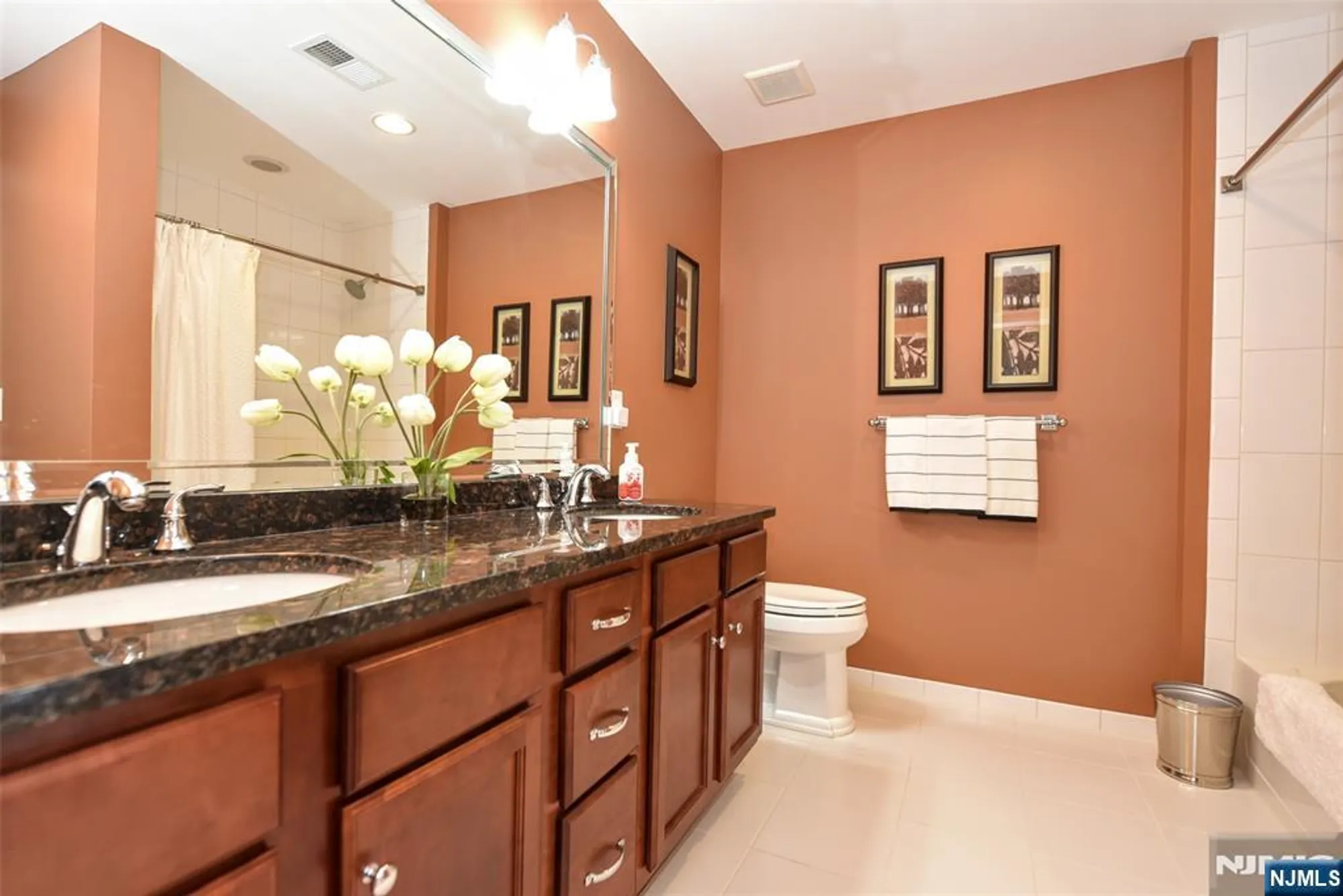 Property Slideshow image 33 of 38 | 45 windsor ln, Ramsey, NJ, 07446