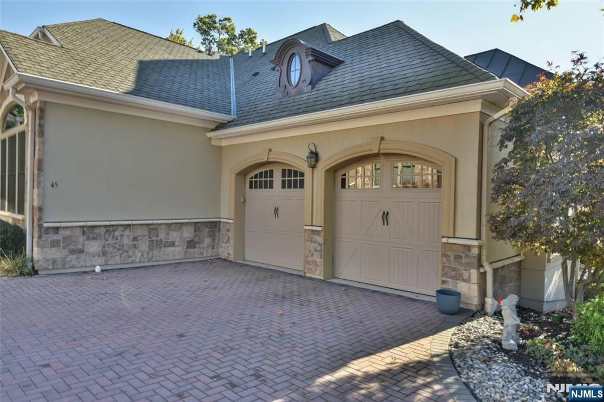 Property Slideshow image 6 of 38 | 45 windsor ln, Ramsey, NJ, 07446