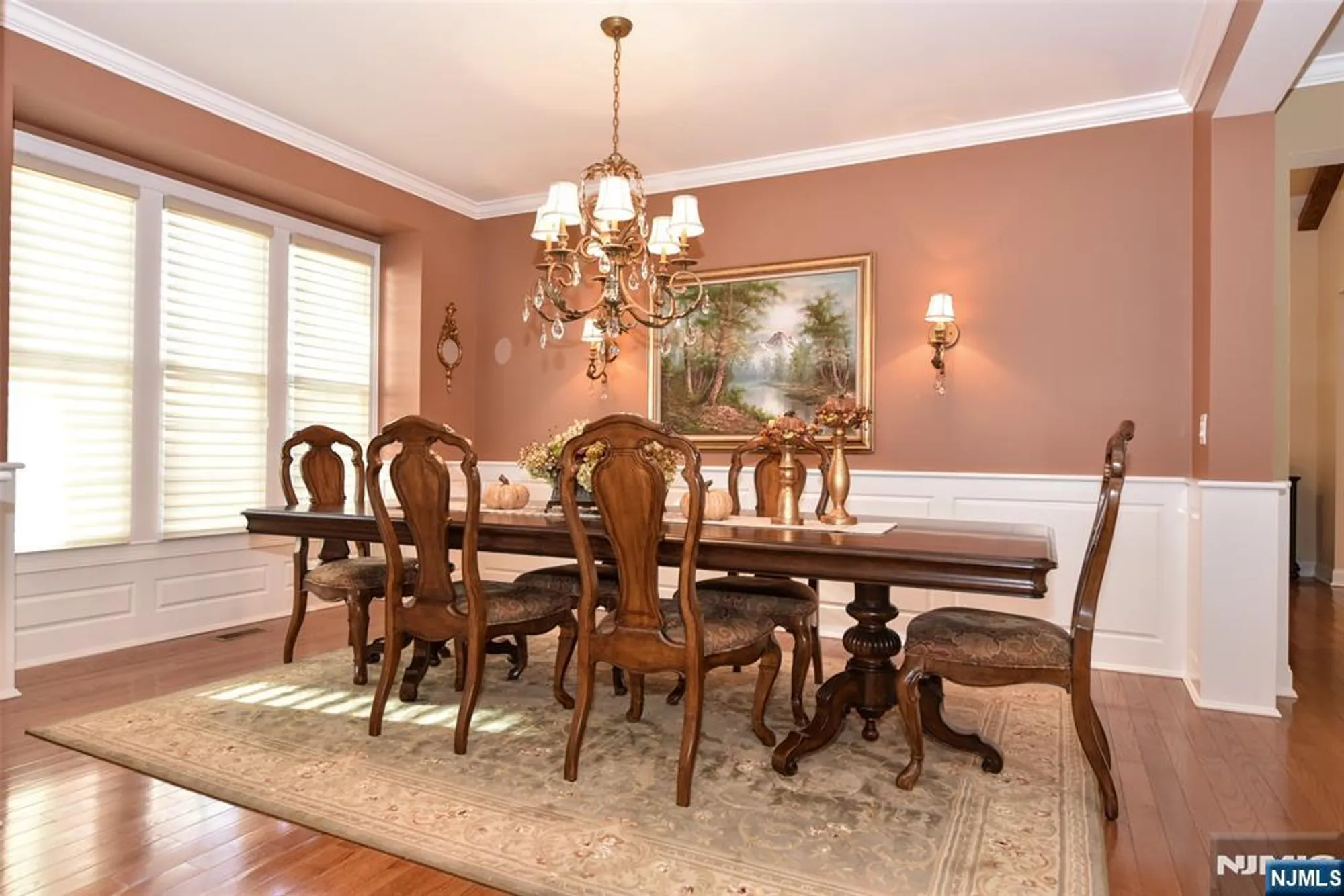 Property Slideshow image 10 of 38 | 45 windsor ln, Ramsey, NJ, 07446