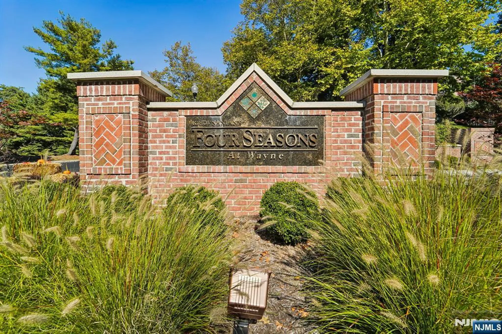 Property Slideshow image 1 of 38 | 801 four seasons dr, Wayne, NJ, 07470