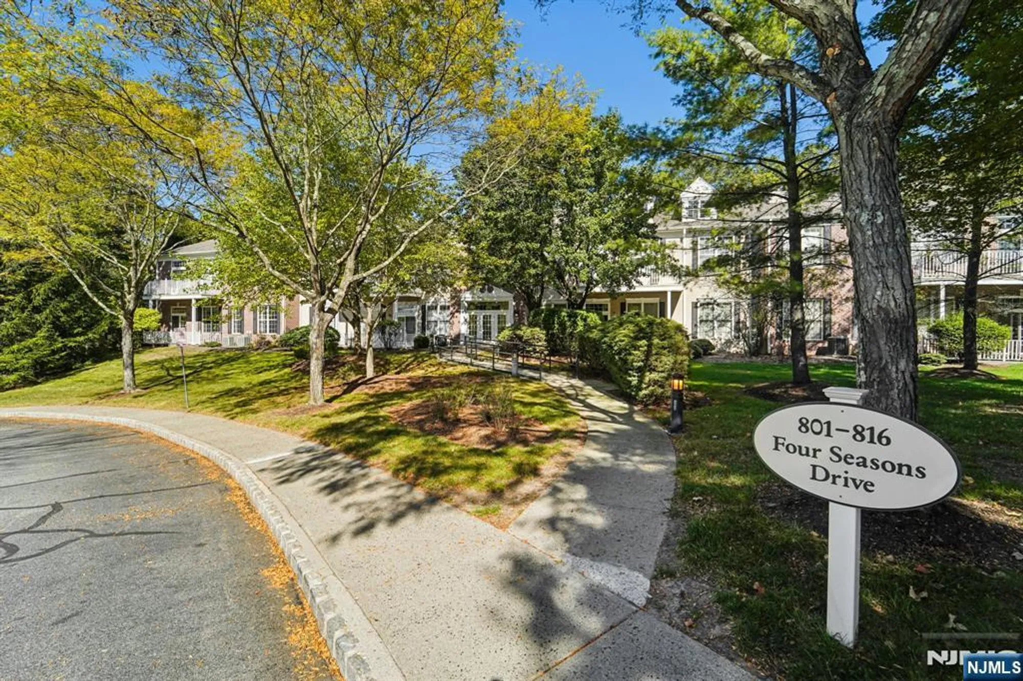 Property Slideshow image 26 of 38 | 801 four seasons dr, Wayne, NJ, 07470