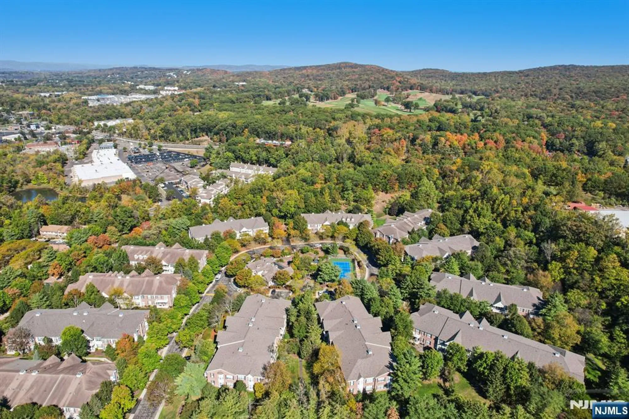 Property Slideshow image 34 of 38 | 801 four seasons dr, Wayne, NJ, 07470