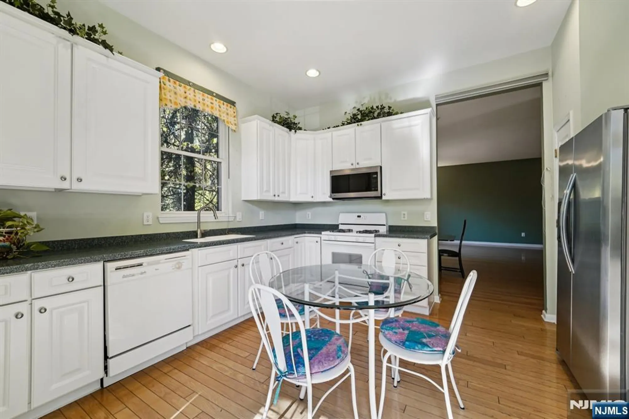 Property Slideshow image 5 of 38 | 801 four seasons dr, Wayne, NJ, 07470