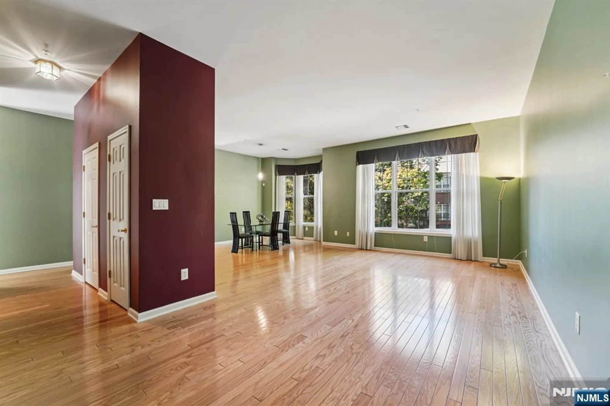 Property Slideshow image 6 of 38 | 801 four seasons dr, Wayne, NJ, 07470