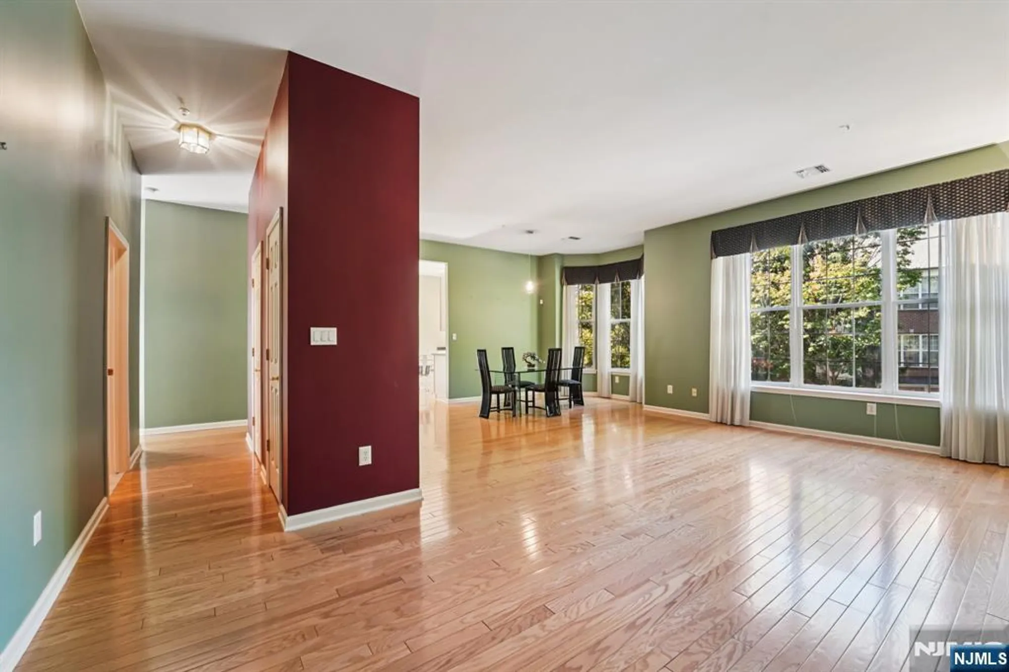 Property Slideshow image 8 of 38 | 801 four seasons dr, Wayne, NJ, 07470