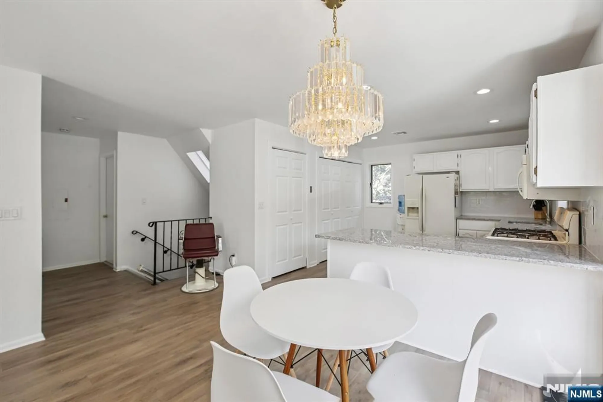 Property Slideshow image 13 of 27 | 136 changebridge rd b8, Montville, NJ, 07045