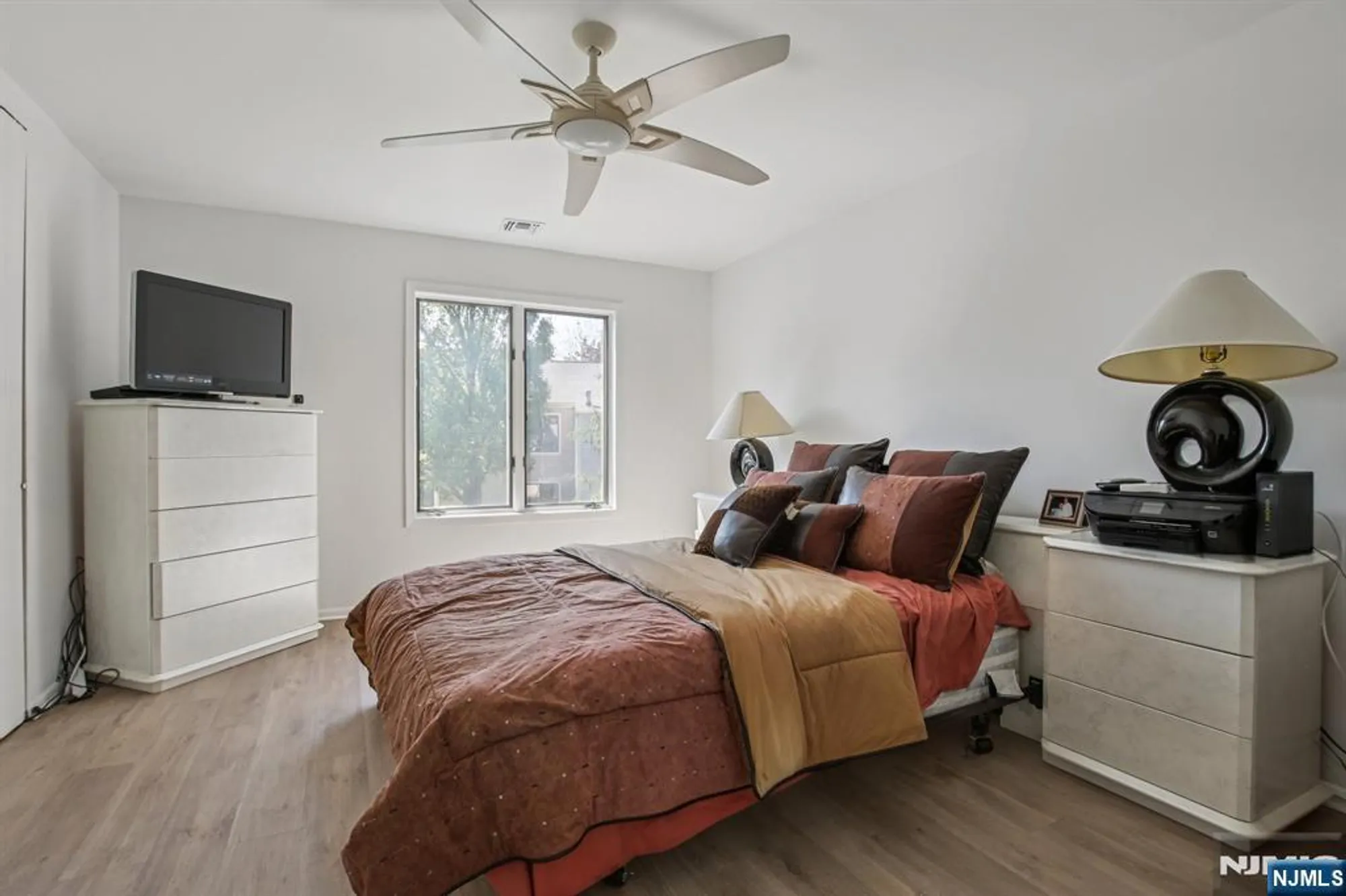 Property Slideshow image 16 of 27 | 136 changebridge rd b8, Montville, NJ, 07045