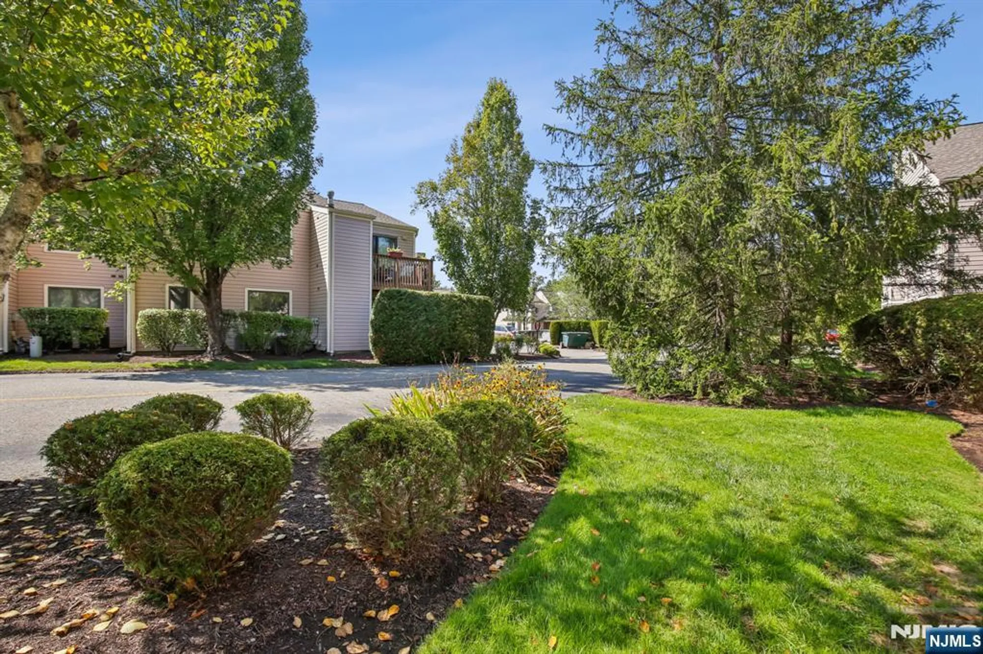 Property Slideshow image 24 of 27 | 136 changebridge rd b8, Montville, NJ, 07045