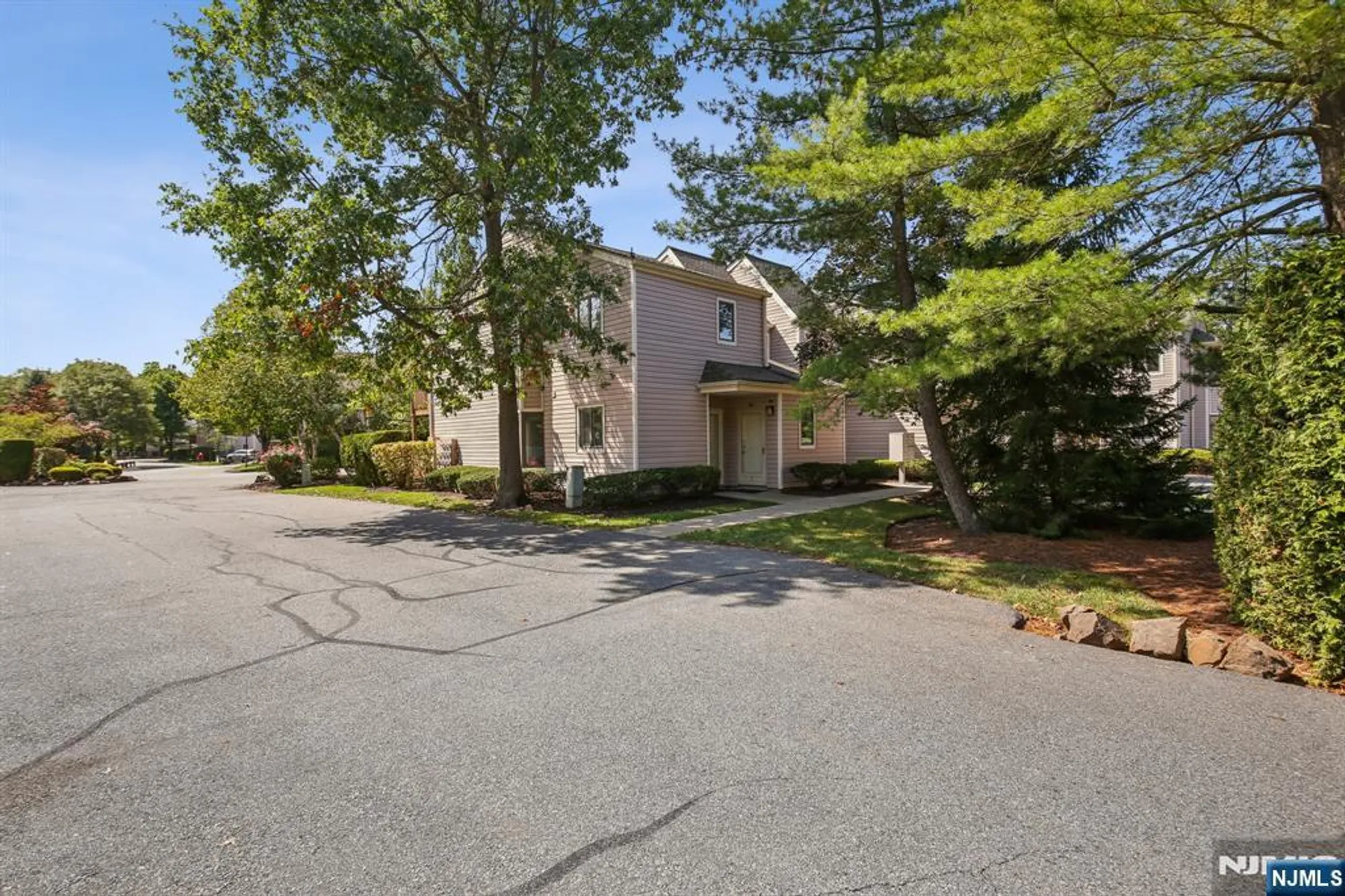 Property Slideshow image 25 of 27 | 136 changebridge rd b8, Montville, NJ, 07045