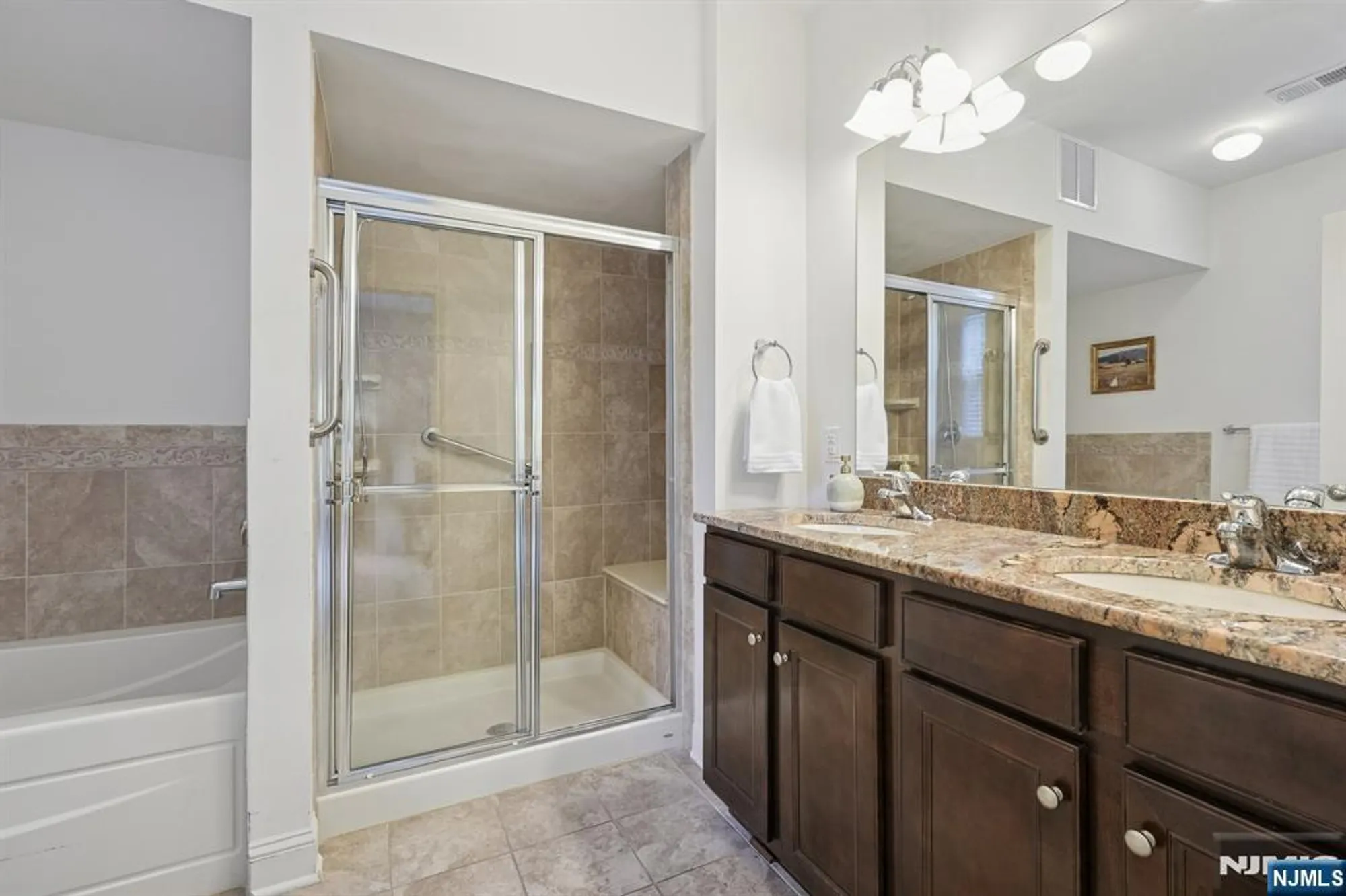 Property Slideshow image 15 of 45 | 6 pebble rd unit d1, Woodland Park, NJ, 07424