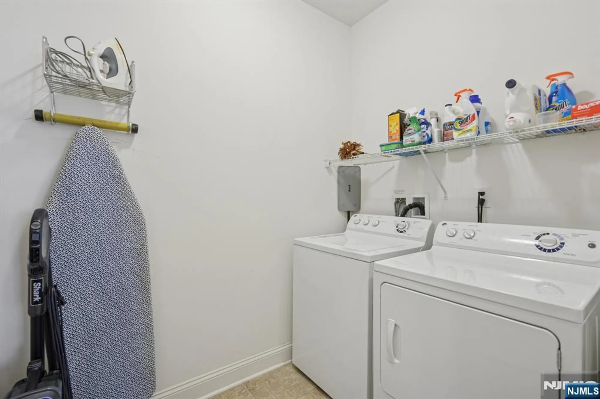Property Slideshow image 16 of 45 | 6 pebble rd unit d1, Woodland Park, NJ, 07424