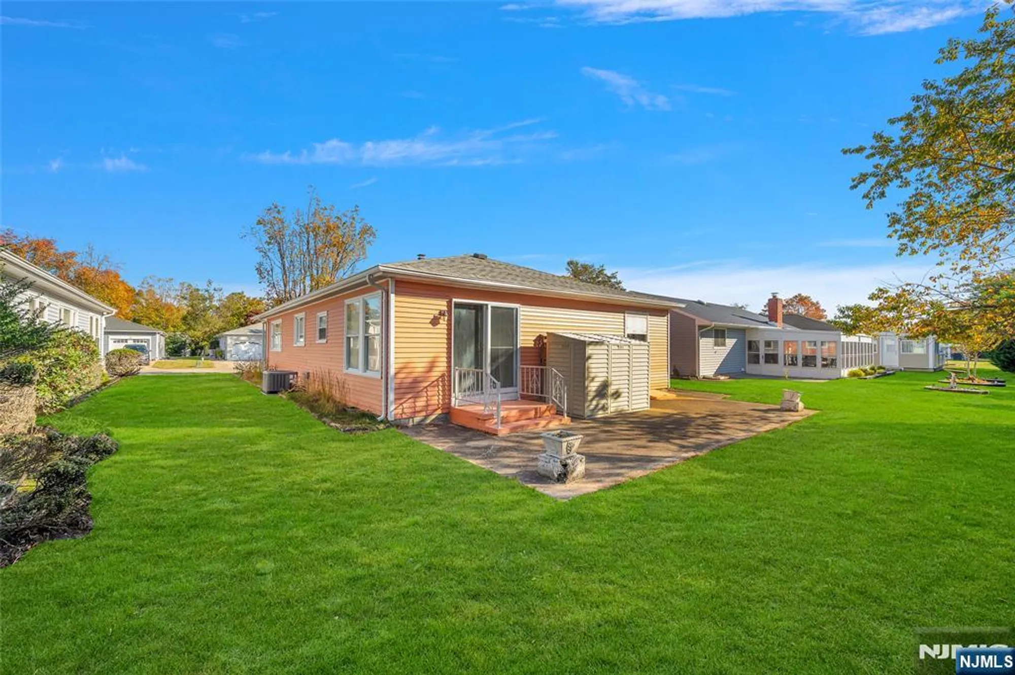 Property Slideshow image 14 of 15 | 19 georgetown dr, Toms River, NJ, 08757