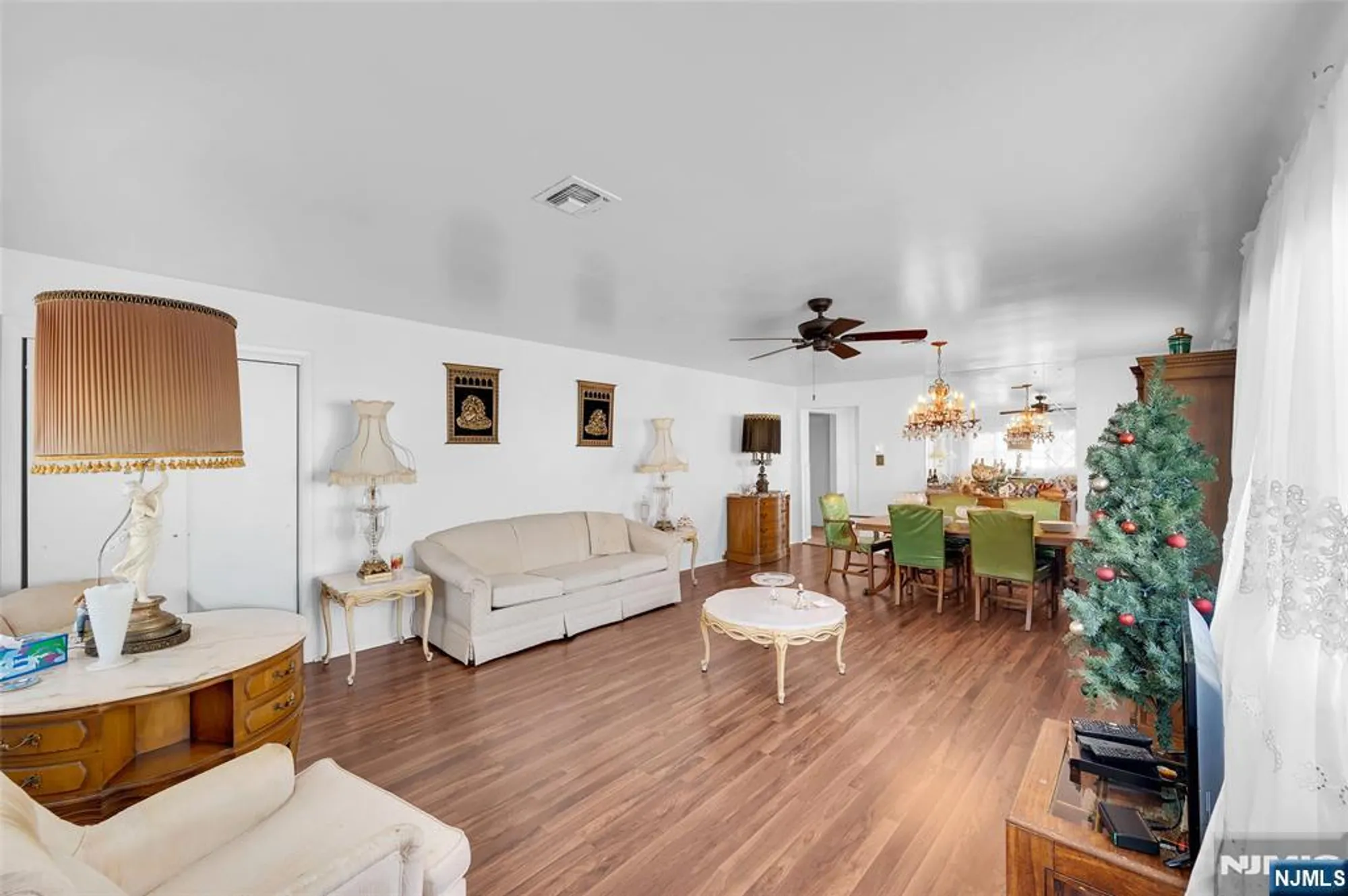 Property Slideshow image 5 of 15 | 19 georgetown dr, Toms River, NJ, 08757