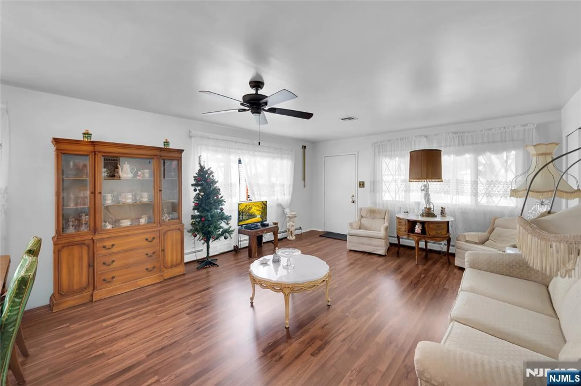 Property Slideshow image 6 of 15 | 19 georgetown dr, Toms River, NJ, 08757