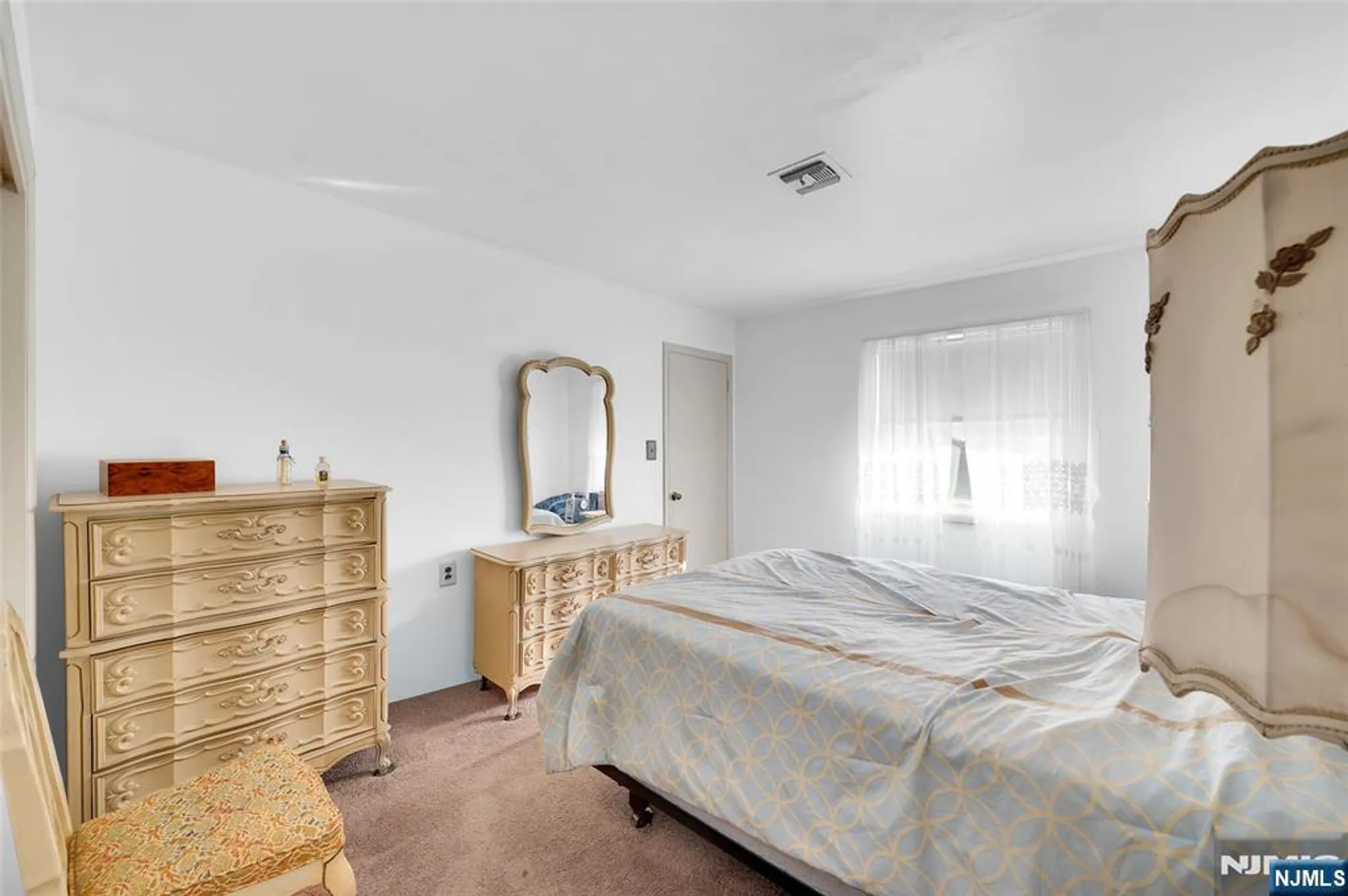 Property Slideshow image 9 of 15 | 19 georgetown dr, Toms River, NJ, 08757