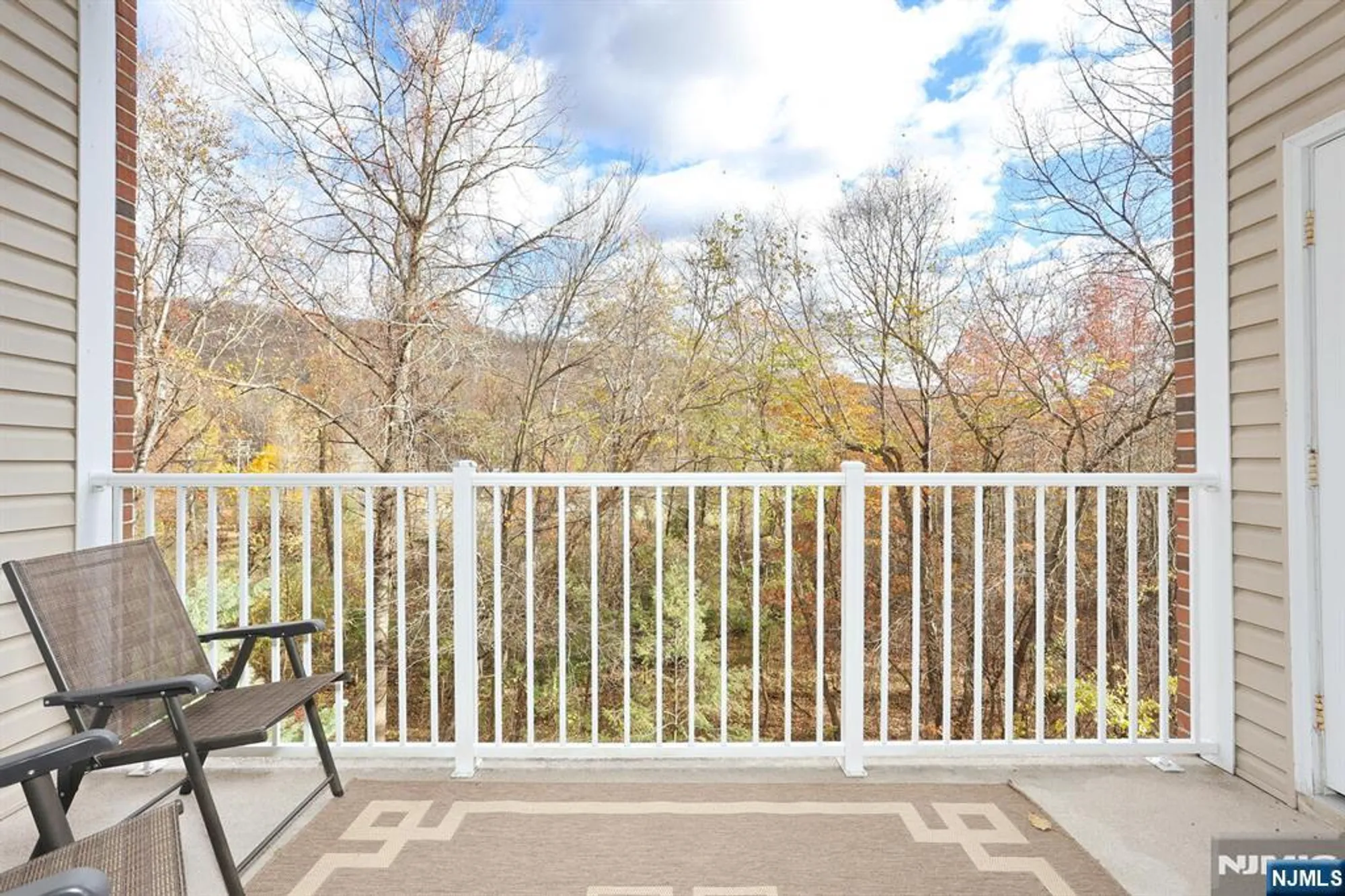 Property Slideshow image 17 of 45 | 10203 warrens way w/deeded garage, Wanaque, NJ, 07465