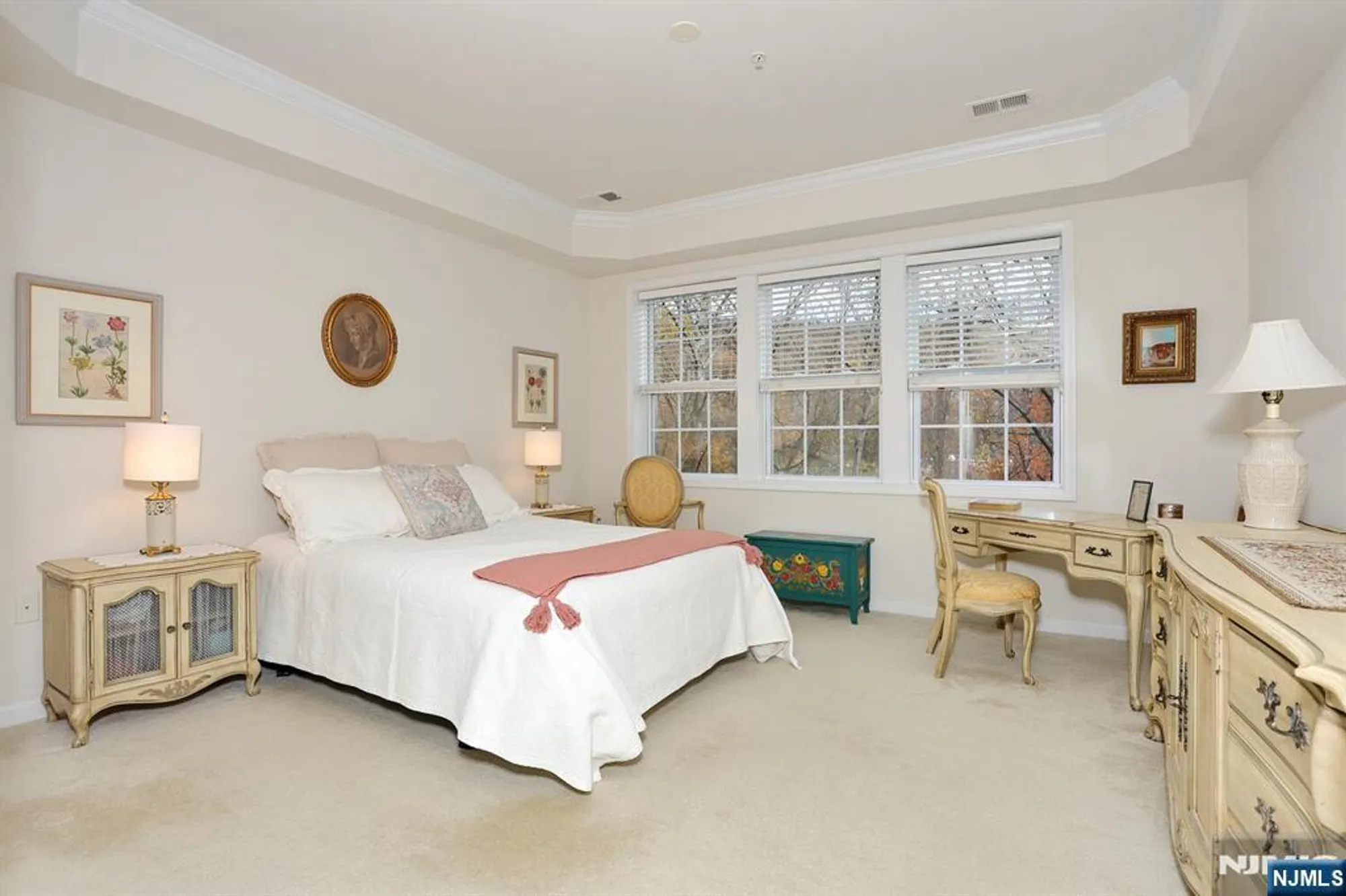 Property Slideshow image 21 of 45 | 10203 warrens way w/deeded garage, Wanaque, NJ, 07465