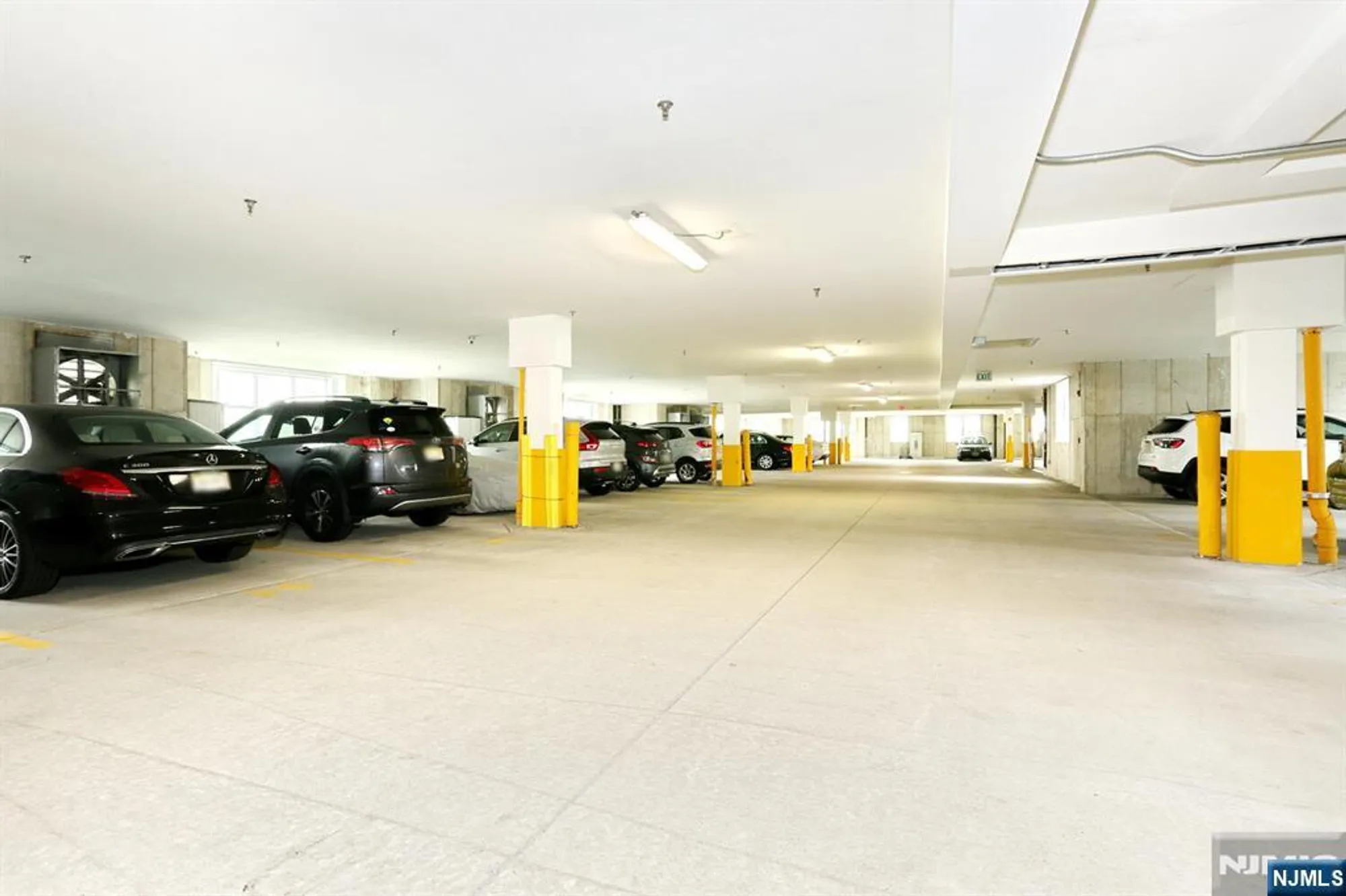 Property Slideshow image 27 of 45 | 10203 warrens way w/deeded garage, Wanaque, NJ, 07465