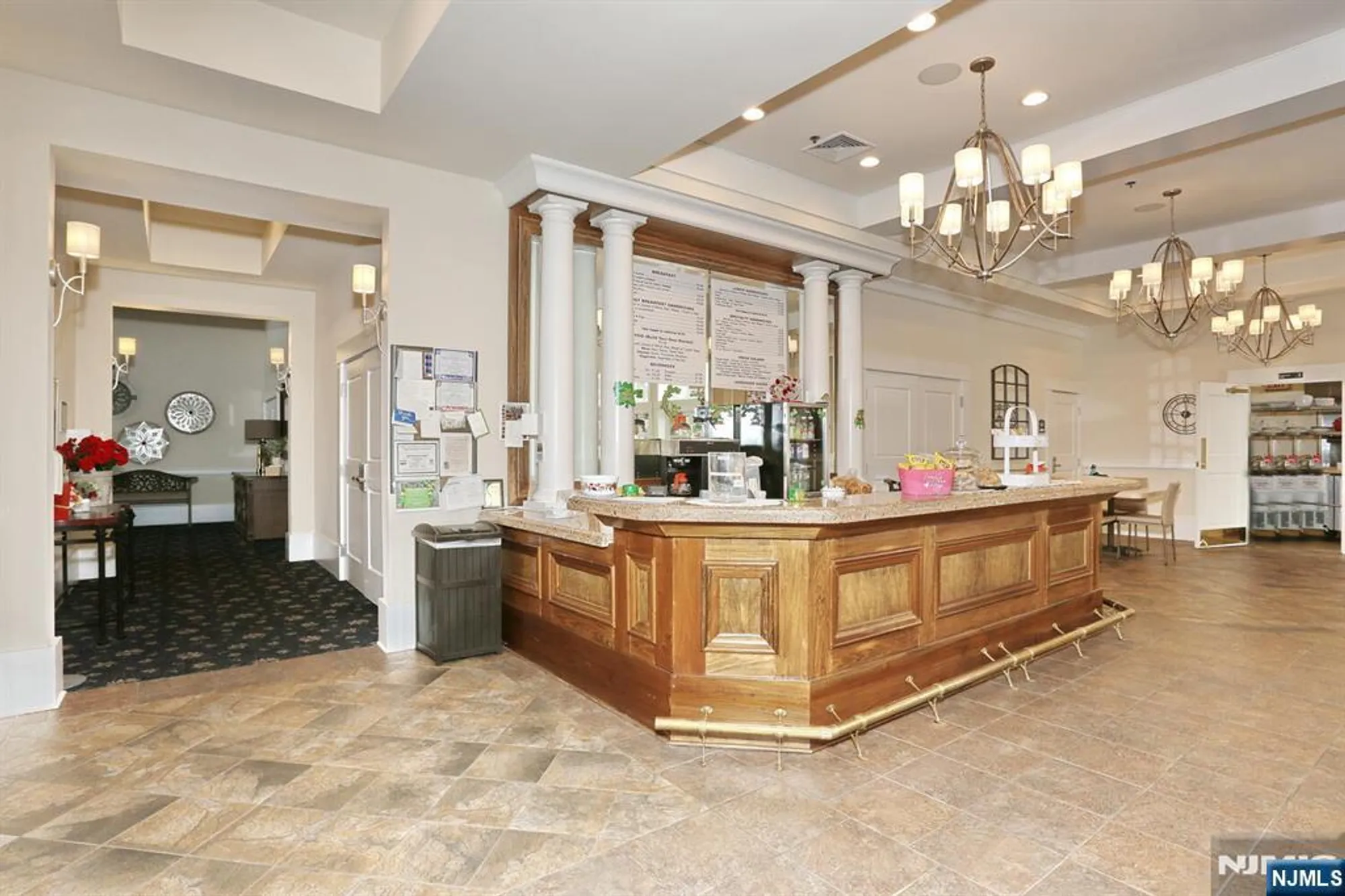 Property Slideshow image 33 of 45 | 10203 warrens way w/deeded garage, Wanaque, NJ, 07465