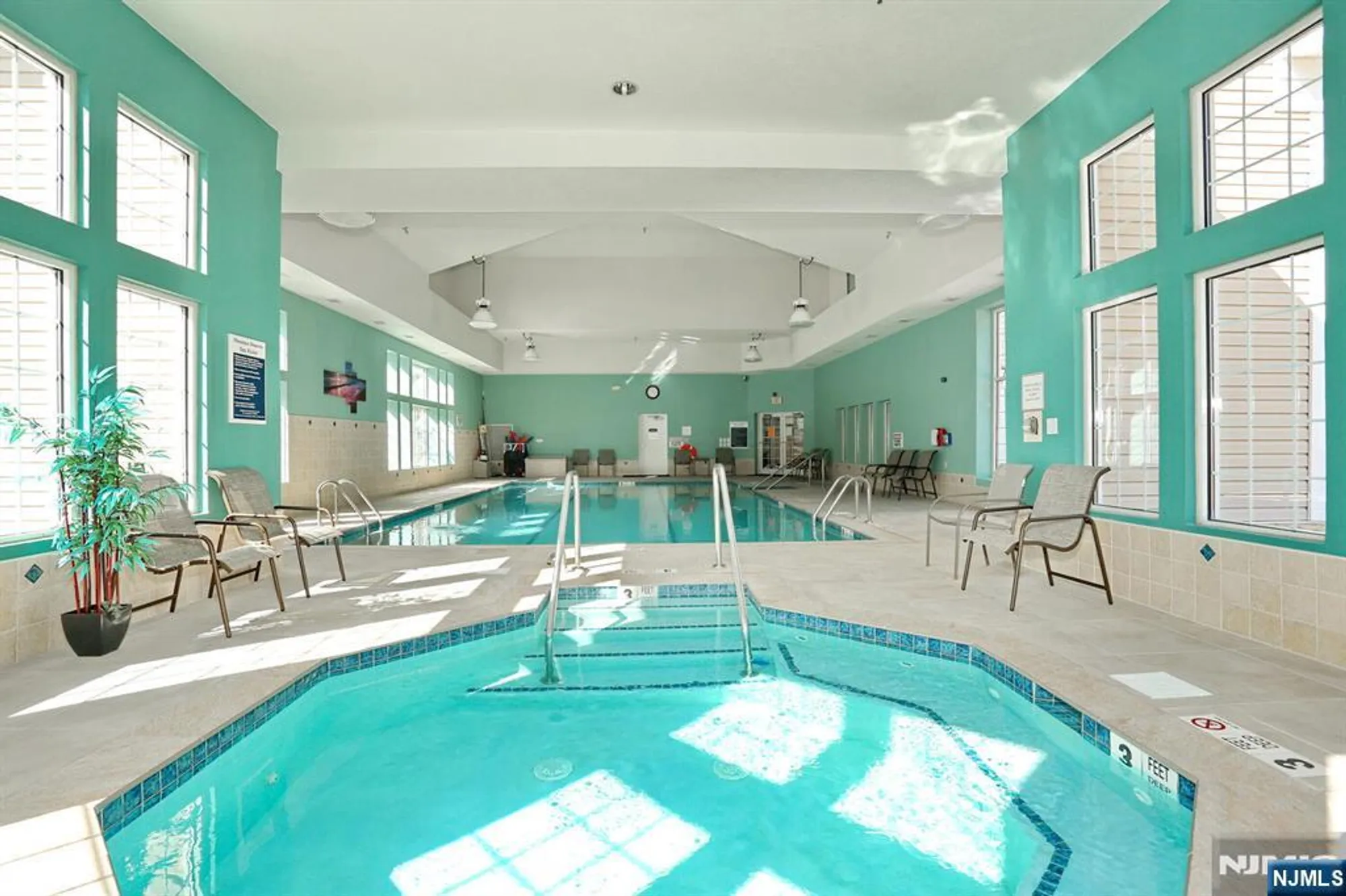 Property Slideshow image 39 of 45 | 10203 warrens way w/deeded garage, Wanaque, NJ, 07465