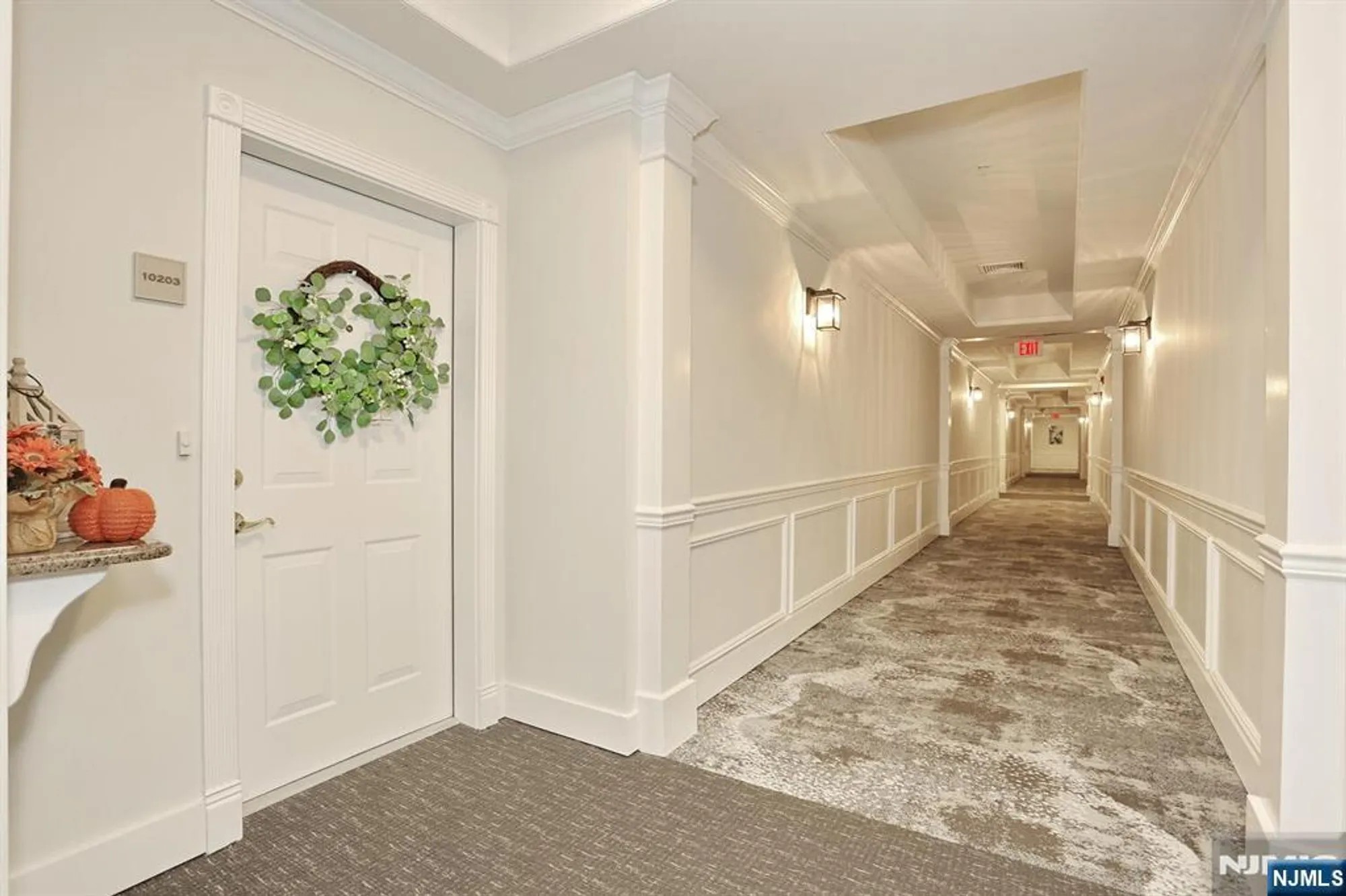 Property Slideshow image 7 of 45 | 10203 warrens way w/deeded garage, Wanaque, NJ, 07465