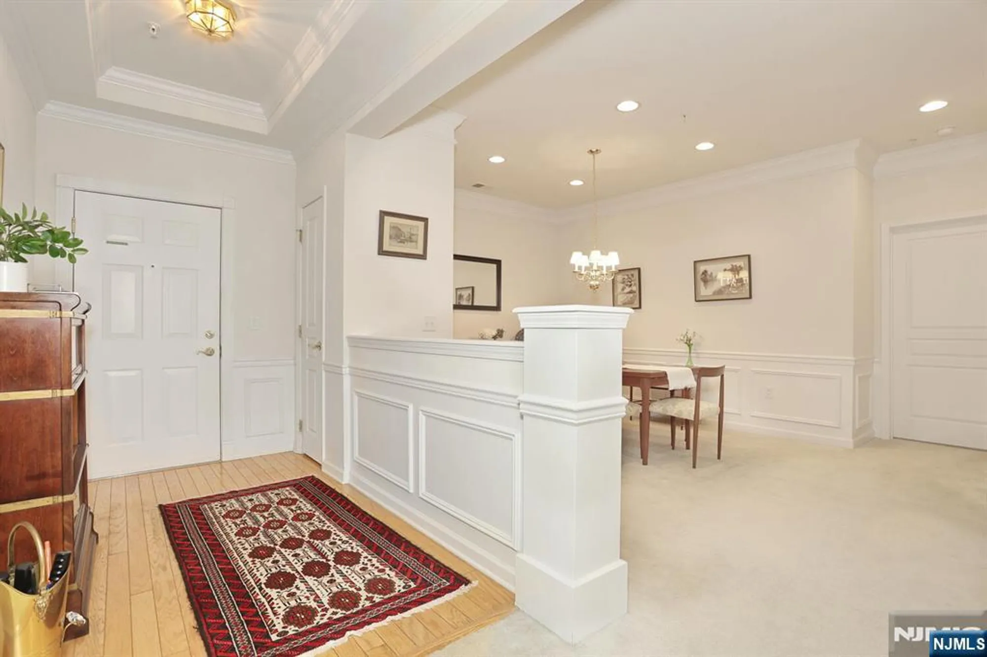 Property Slideshow image 9 of 45 | 10203 warrens way w/deeded garage, Wanaque, NJ, 07465