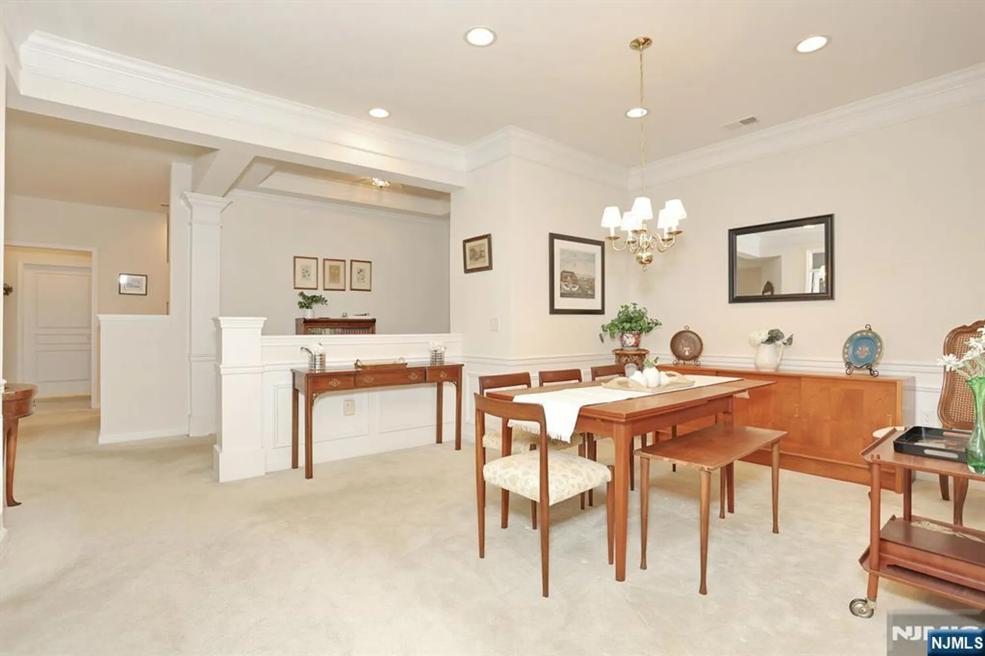 Property Slideshow image 10 of 45 | 10203 warrens way w/deeded garage, Wanaque, NJ, 07465