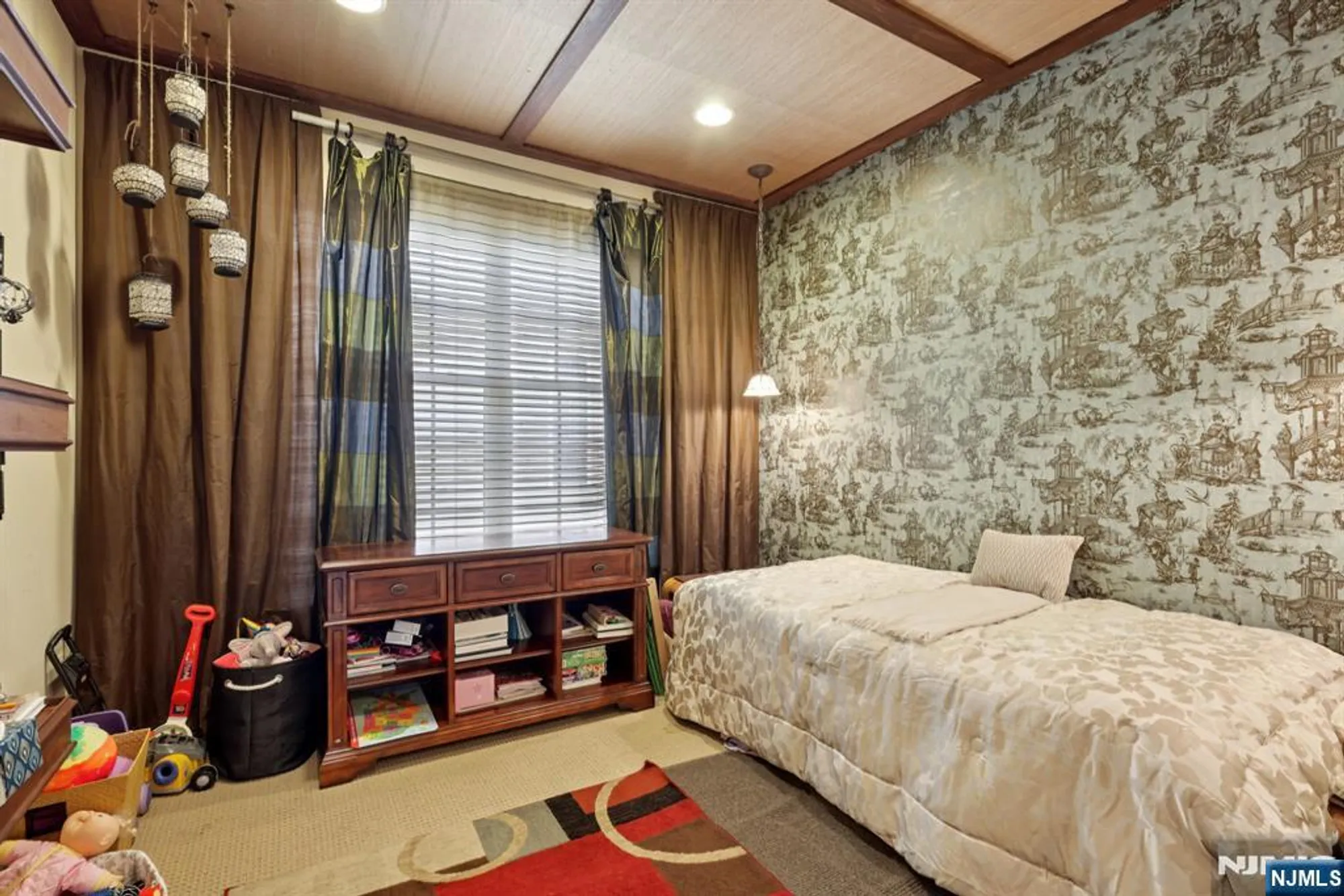 Property Slideshow image 22 of 50 | 33 sedona blvd, Hamilton, NJ, 08691