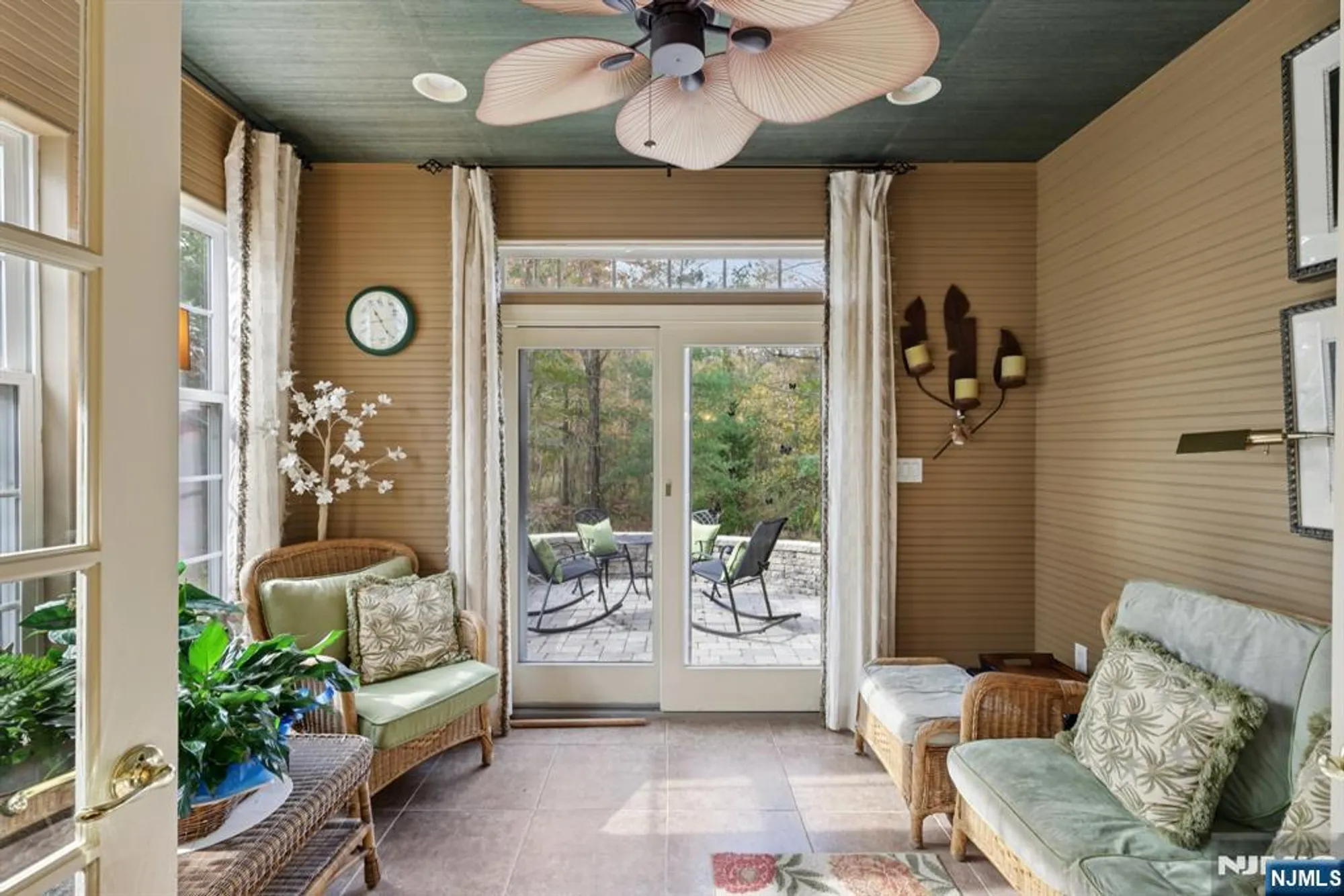 Property Slideshow image 24 of 50 | 33 sedona blvd, Hamilton, NJ, 08691