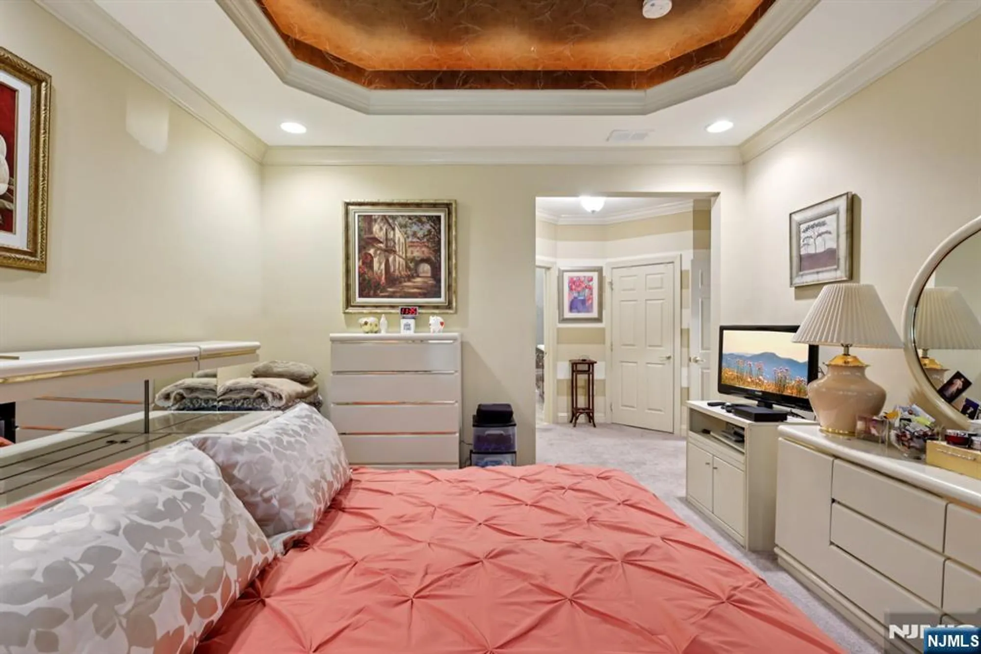 Property Slideshow image 28 of 50 | 33 sedona blvd, Hamilton, NJ, 08691