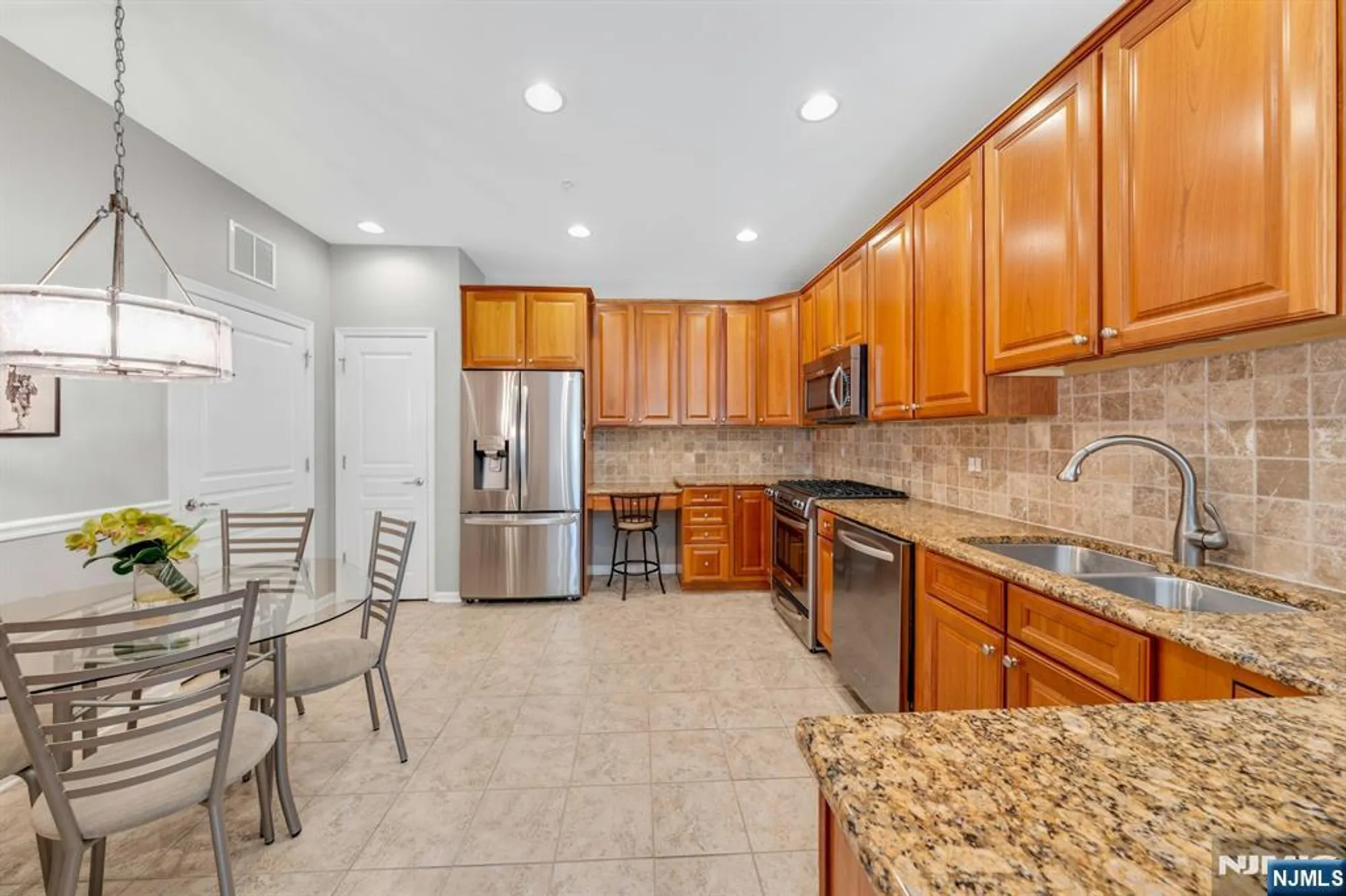 Property Slideshow image 21 of 40 | 1319 warrens way, Wanaque, NJ, 07465
