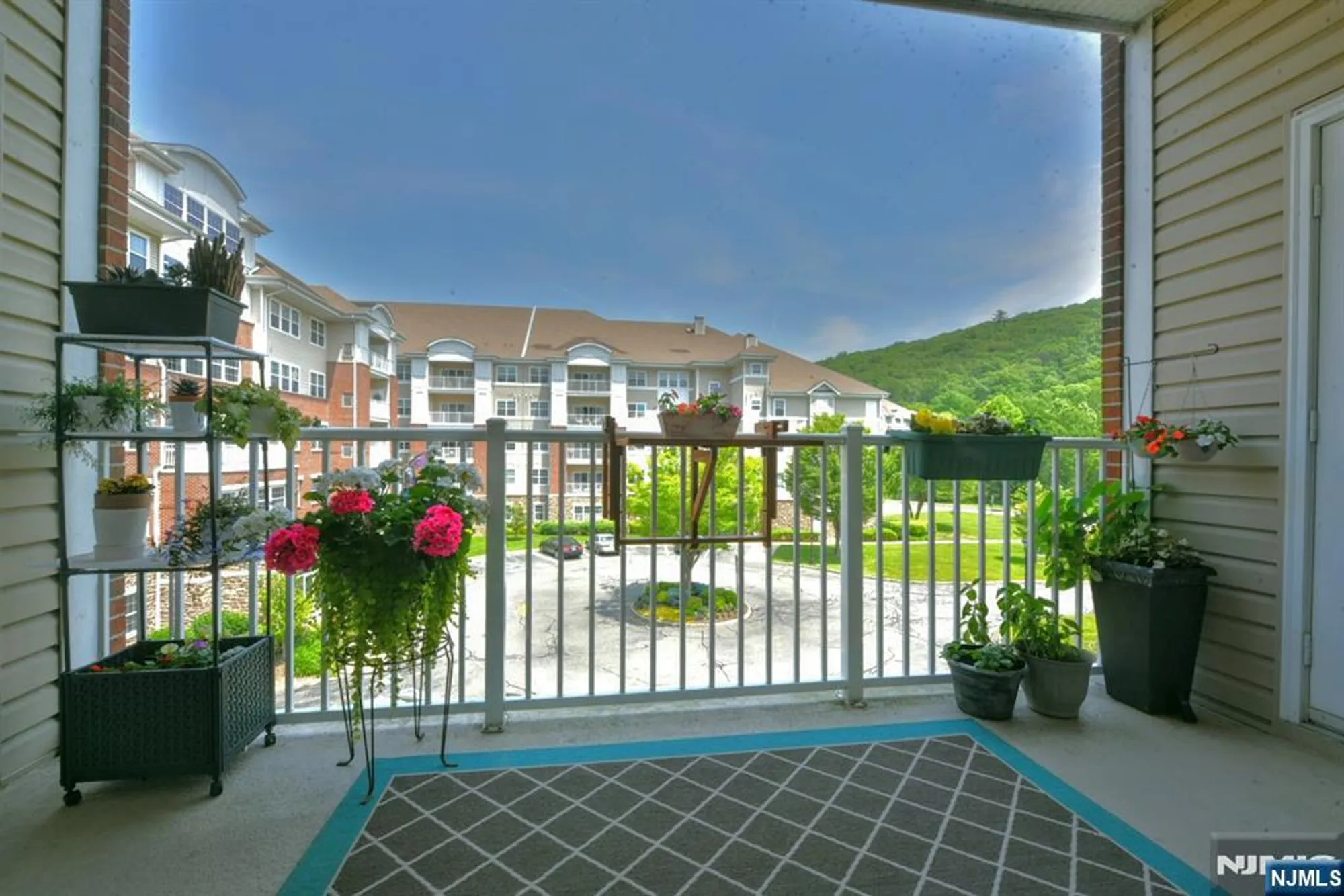Property Slideshow image 13 of 23 | 4202 warrens way # 202, Wanaque, NJ, 07465