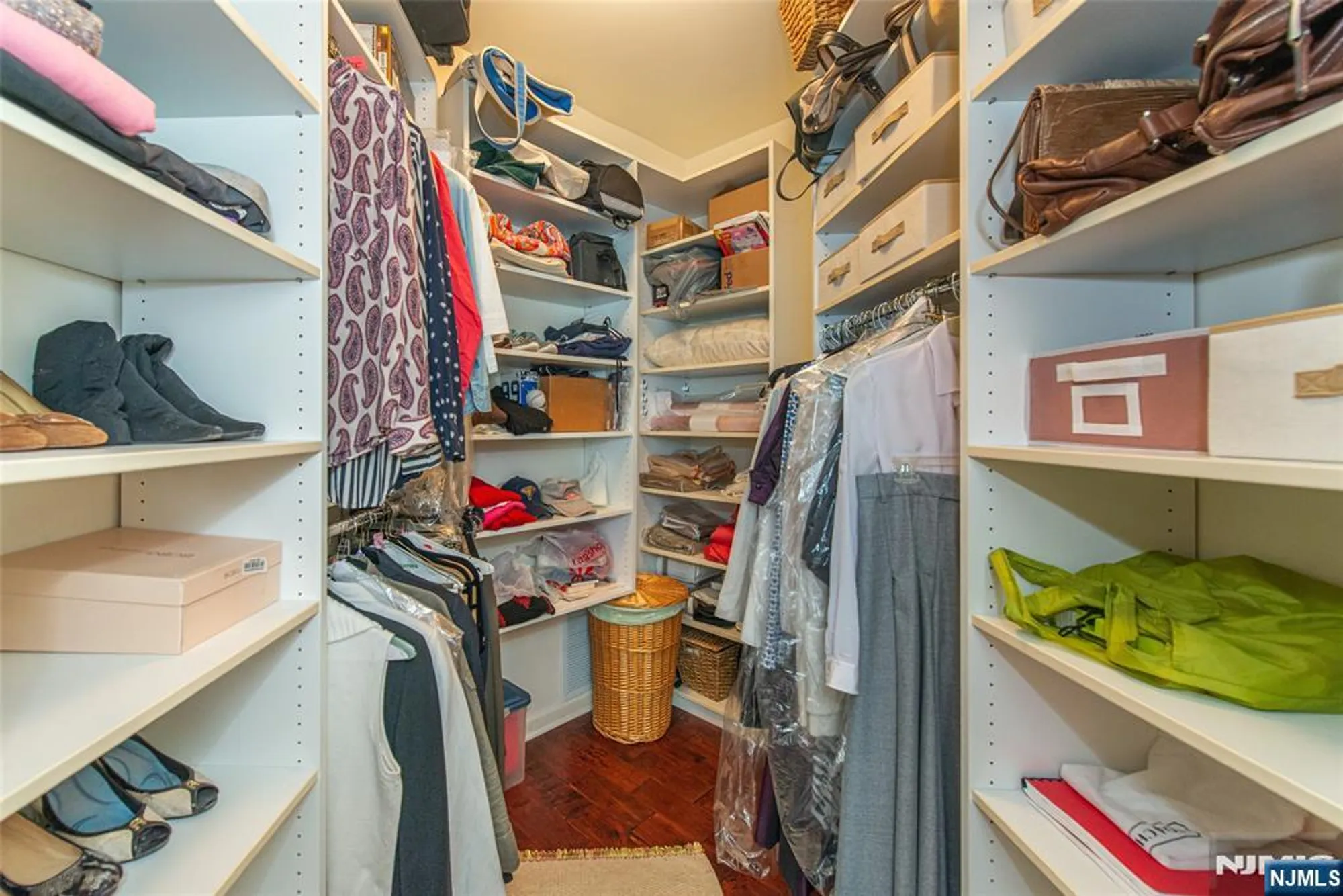 Property Slideshow image 18 of 34 | 6102 harcourt rd # 519, Clifton, NJ, 07013